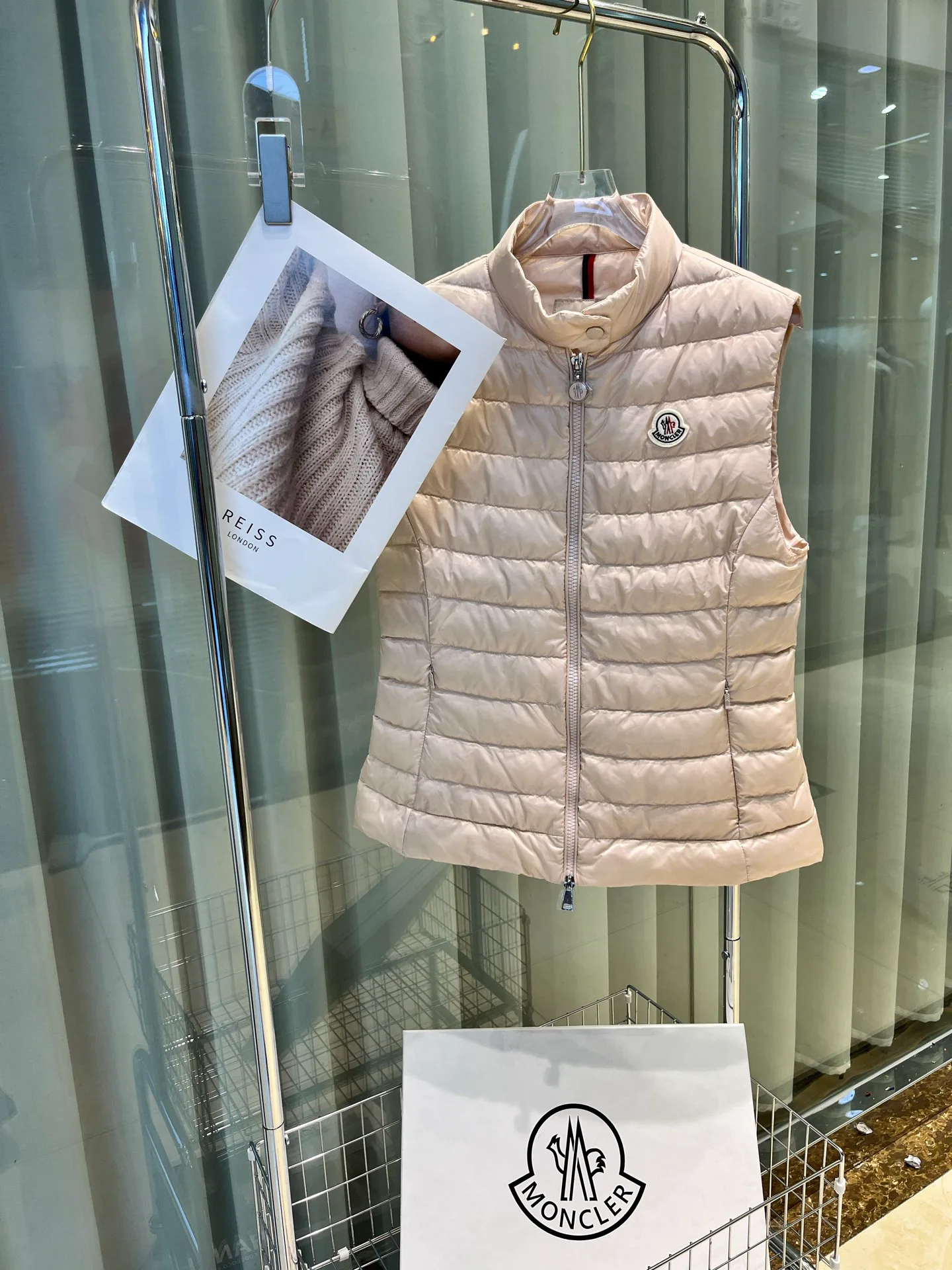 Жилеты Женские Moncler 812925