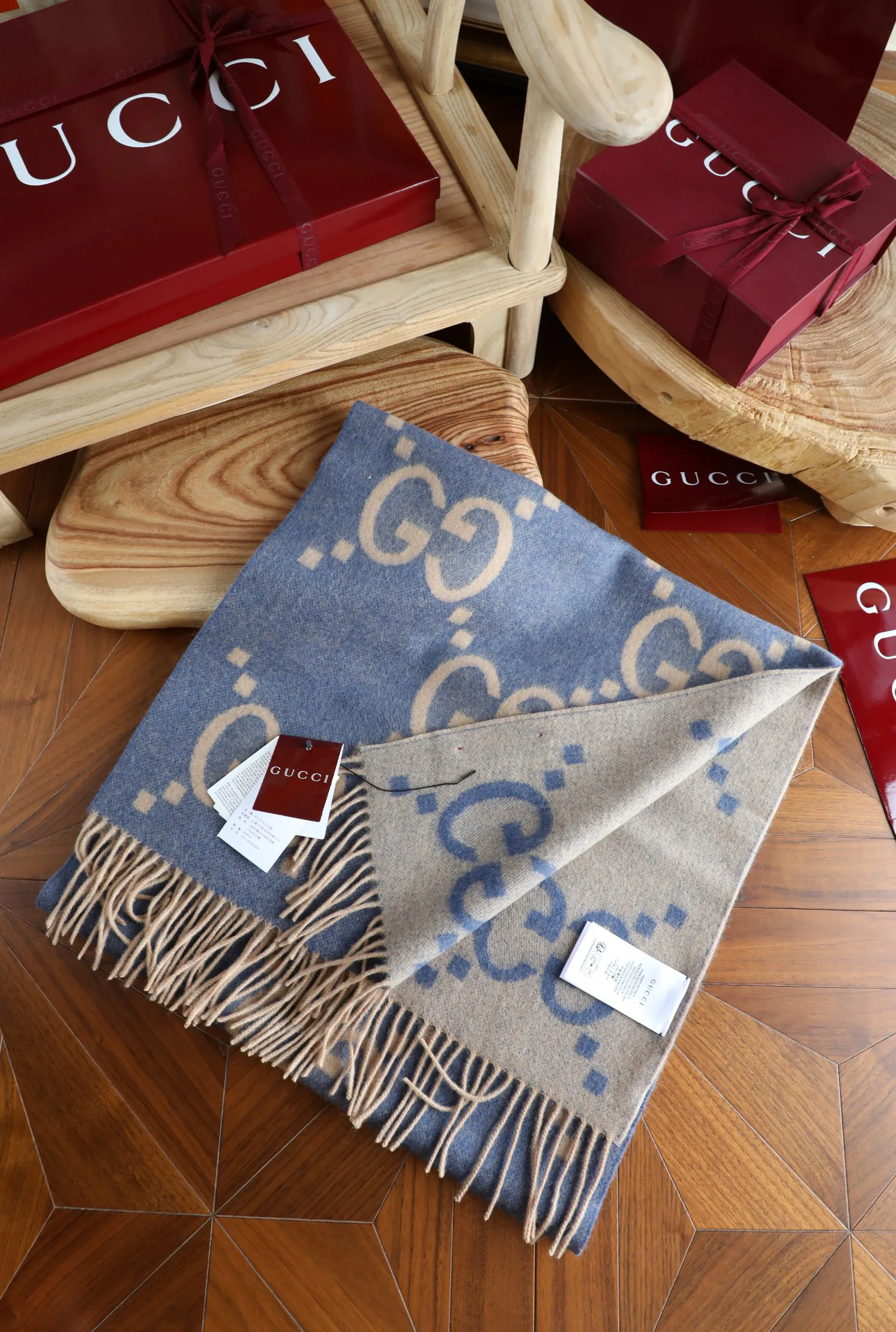 Шарфы Gucci 240517