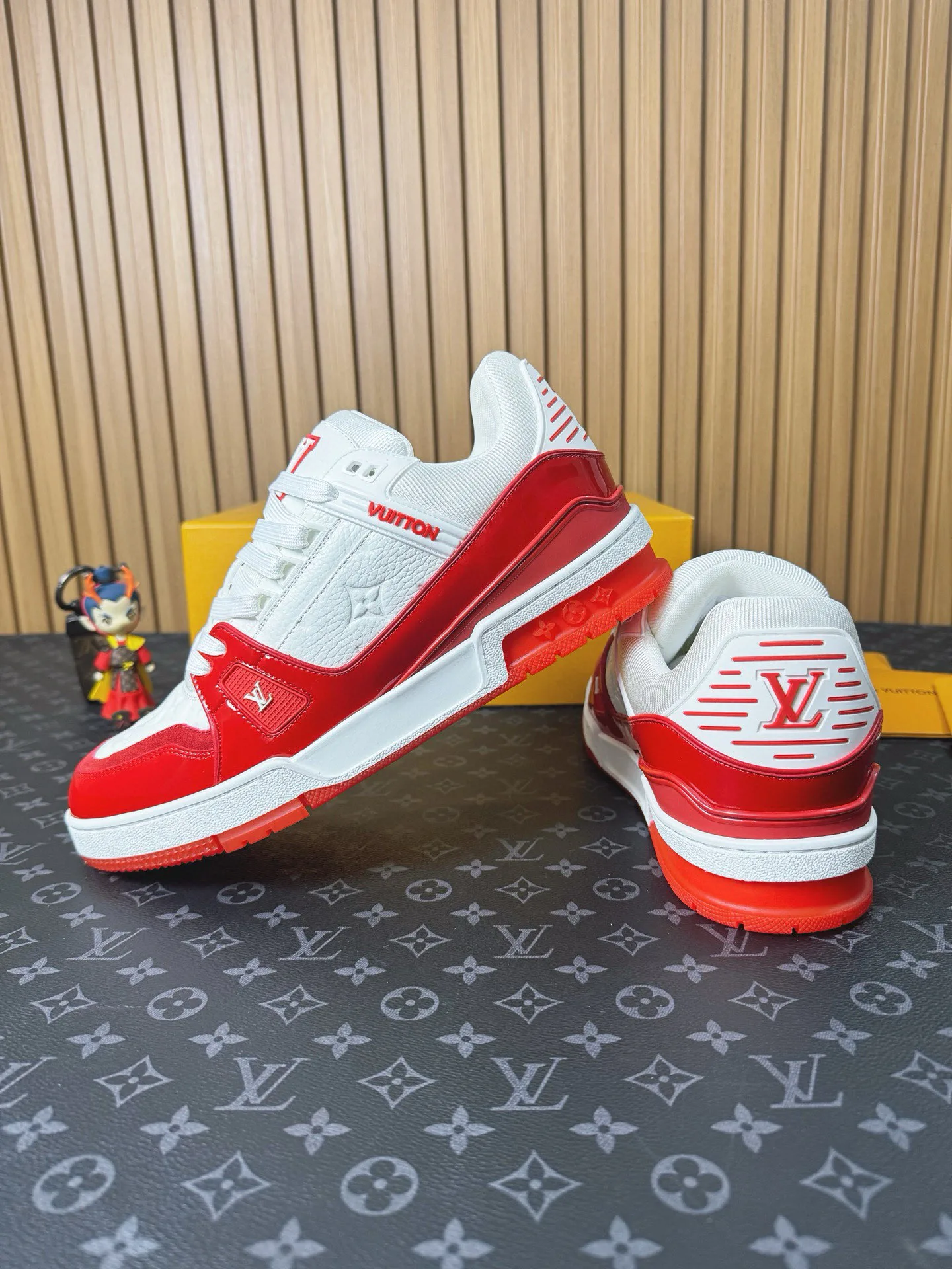 Кроссовки Женские Louis Vuitton 1124328