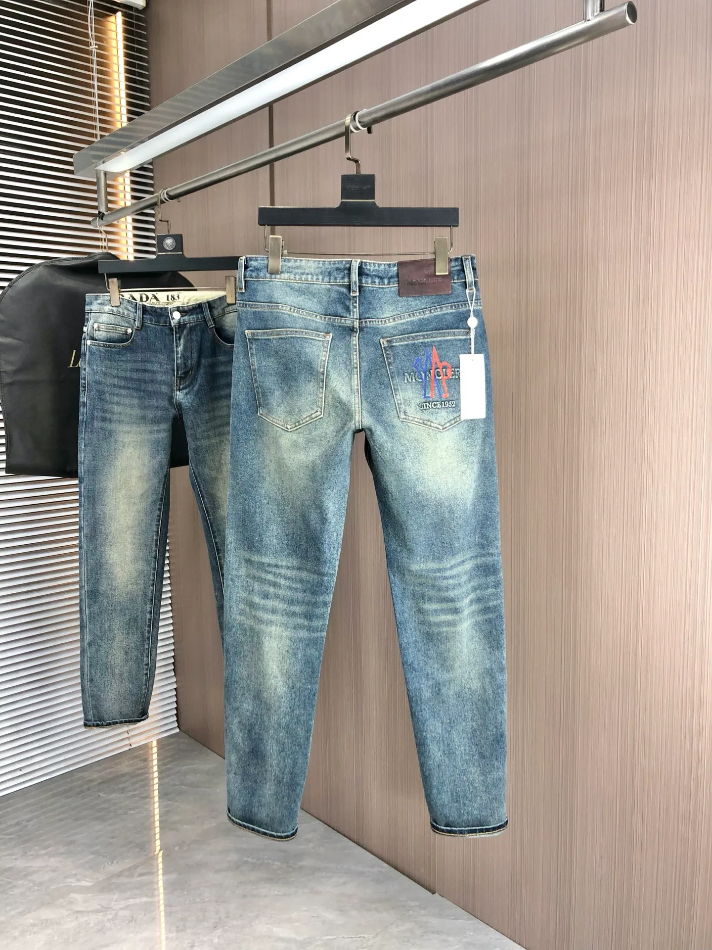 Джинсы Мужские Moncler 1283856