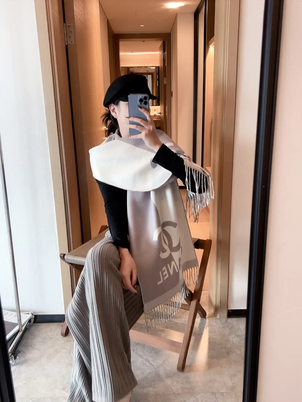 Шарфы Chanel 18002970