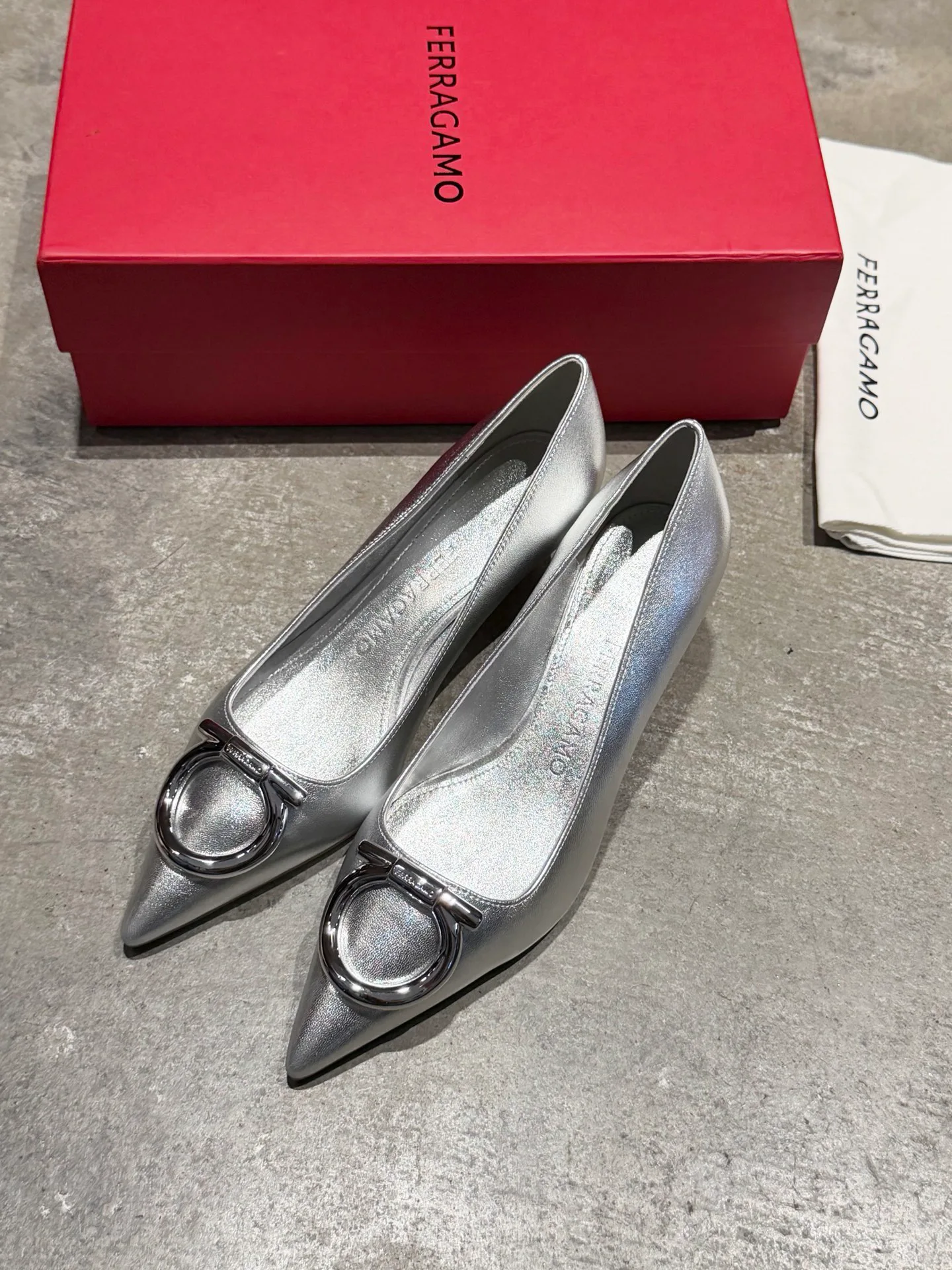 Туфли Женские Salvatore Ferragamo 17897961