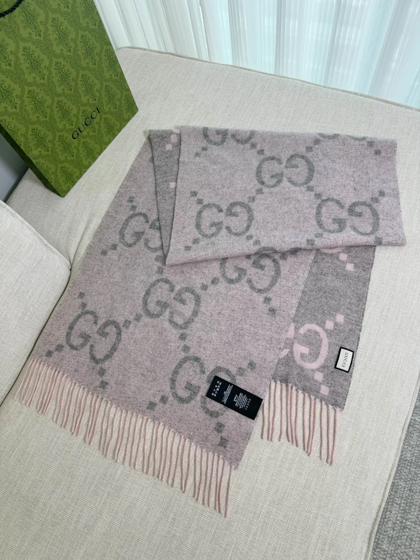 Шарфы Gucci 1861