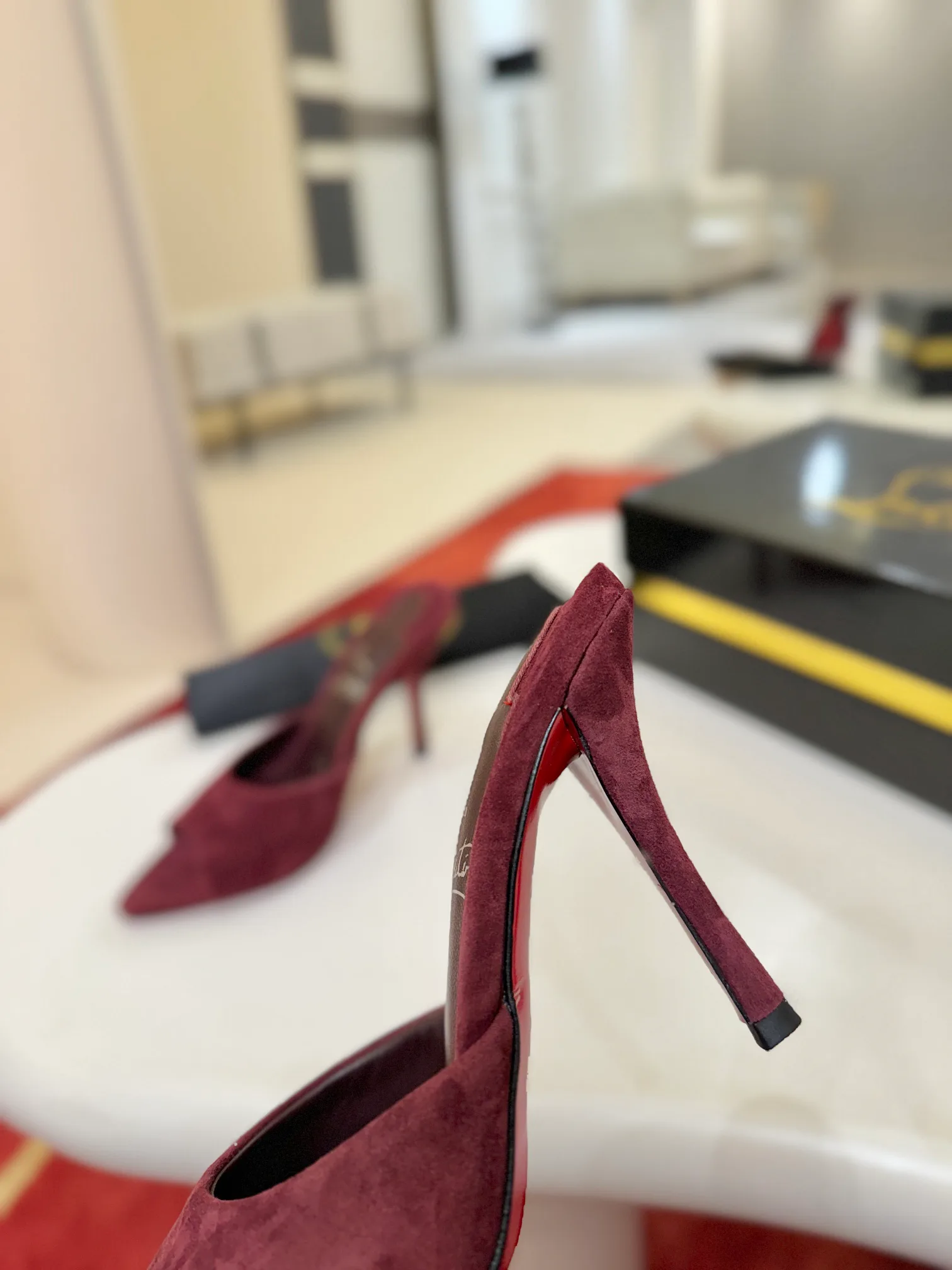 Туфли Женские Christian Louboutin 18765871
