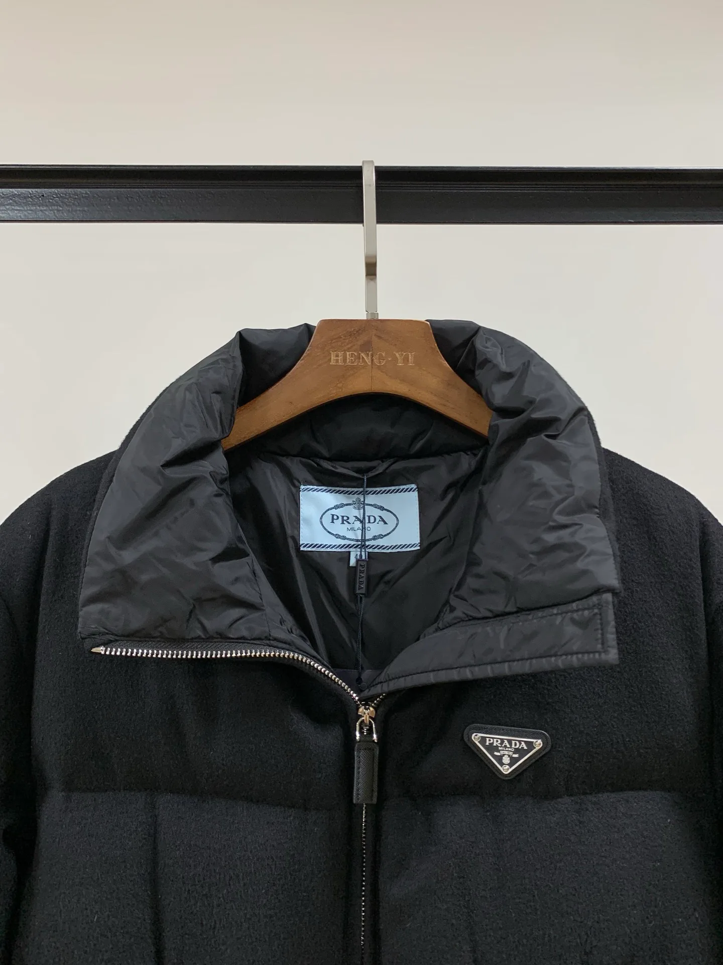 Куртки И Пуховики Женские Prada 17965222