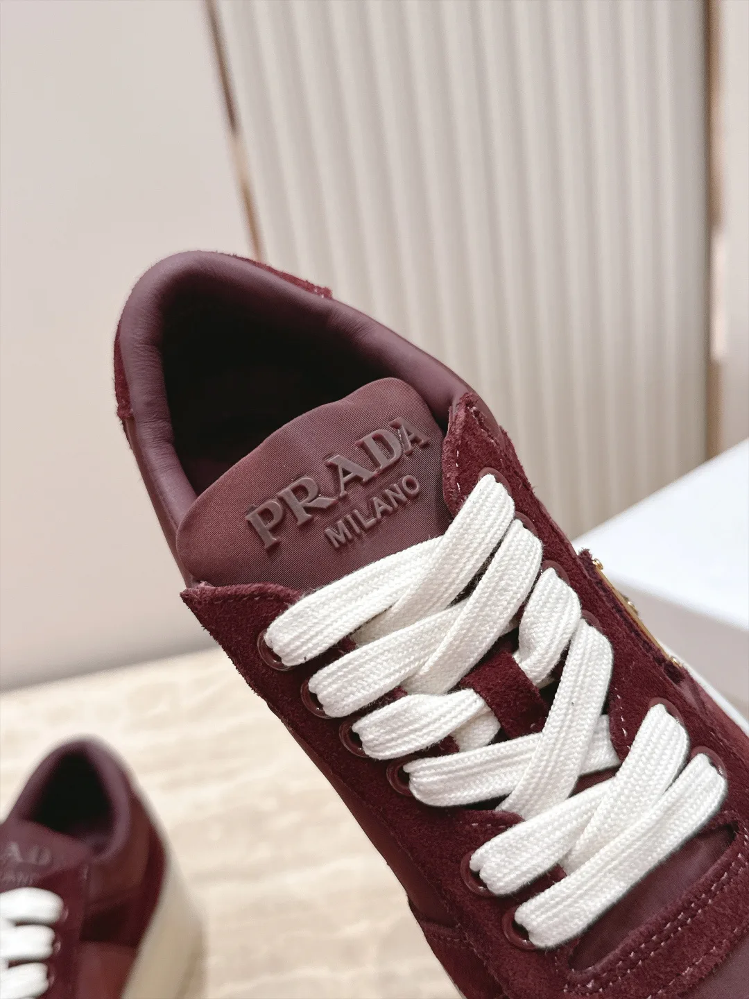 Кроссовки Женские Prada 18650059