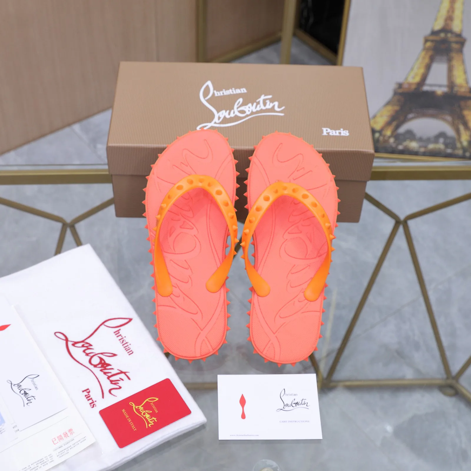 Шлепанцы Женские Christian Louboutin 17514963