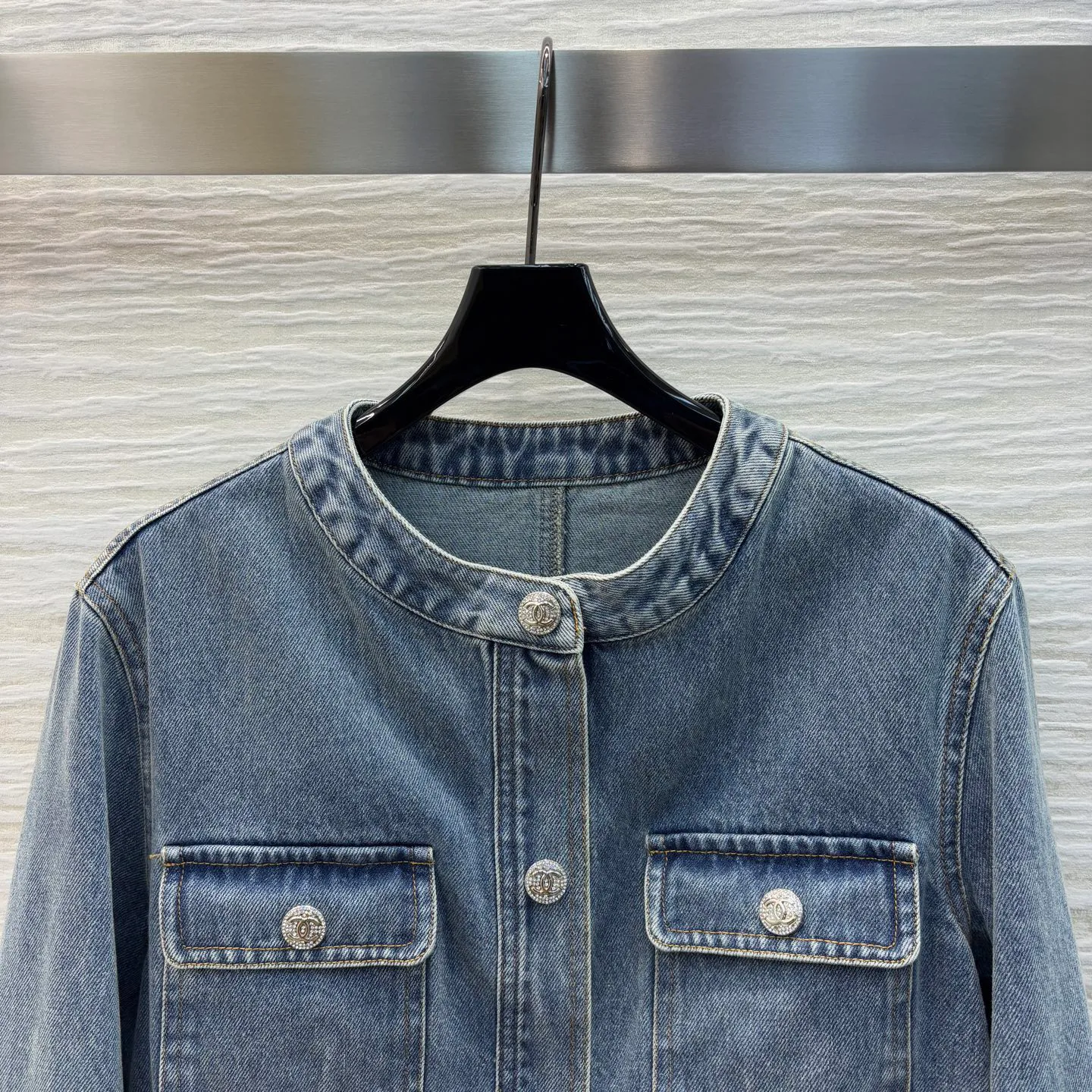 Куртки И Пуховики Женские Chanel 16968