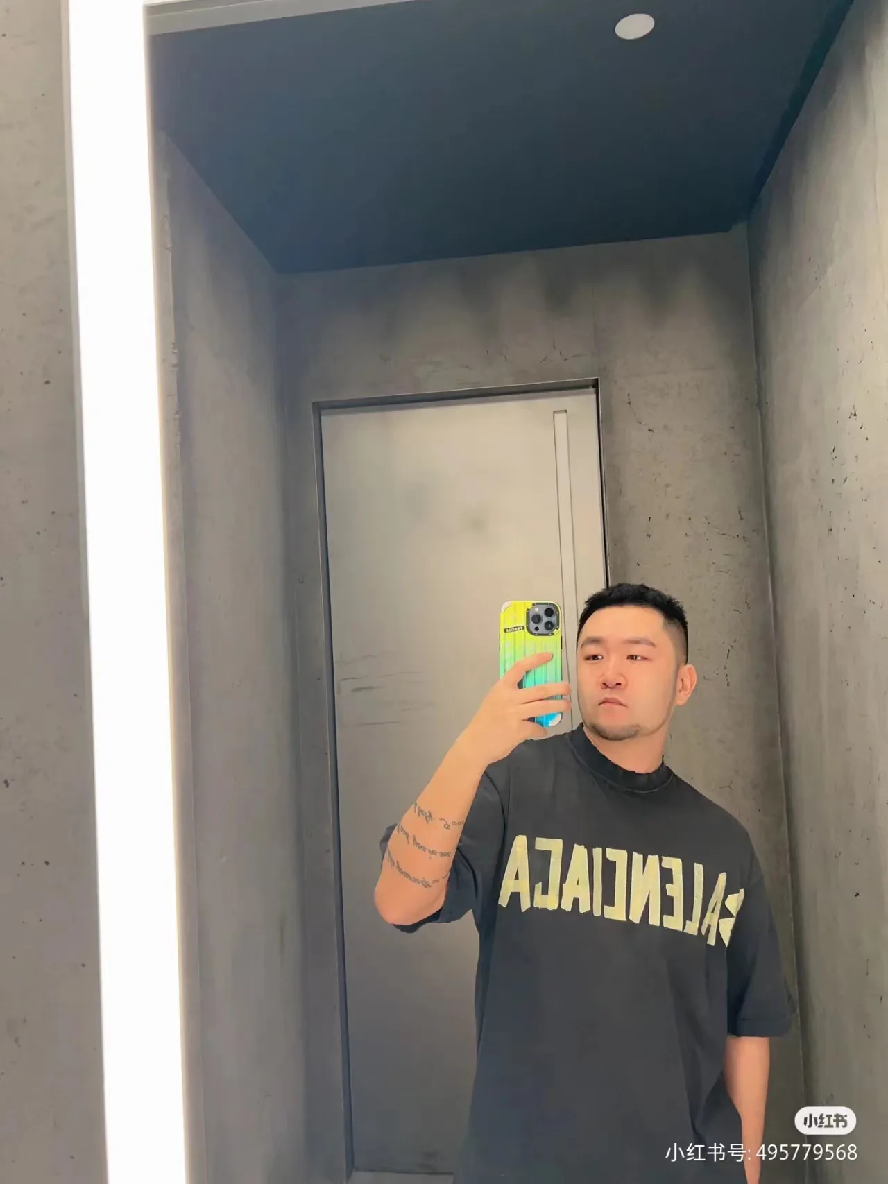 Футболки Мужские Balenciaga 8294