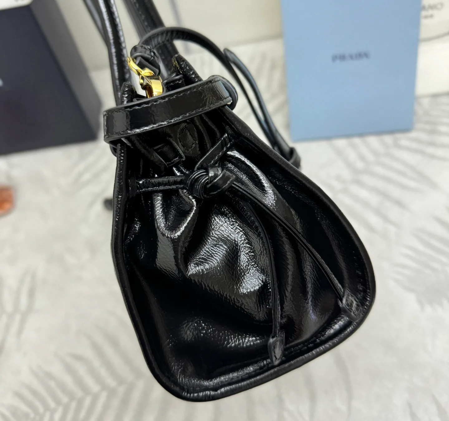 Классические Сумки Женские Prada 11462522