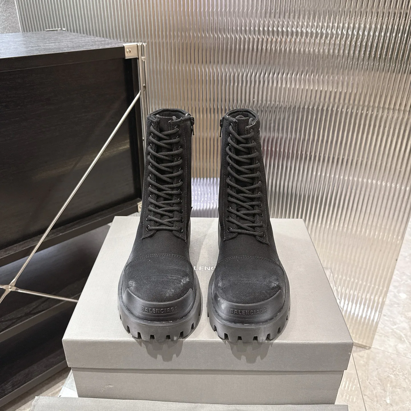 Ботинки Мужские Balenciaga 18598037