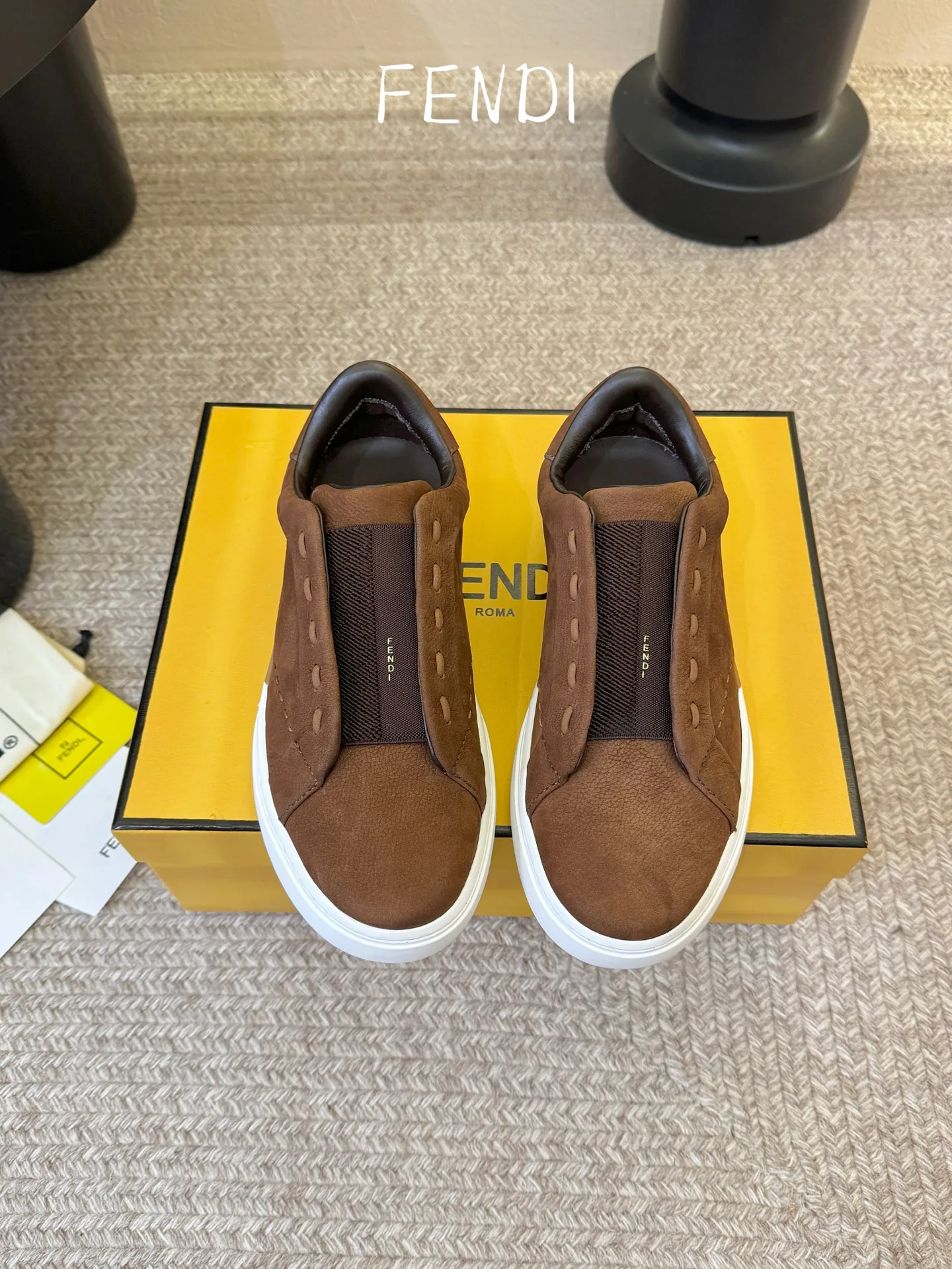 Кроссовки Женские Fendi 17562241
