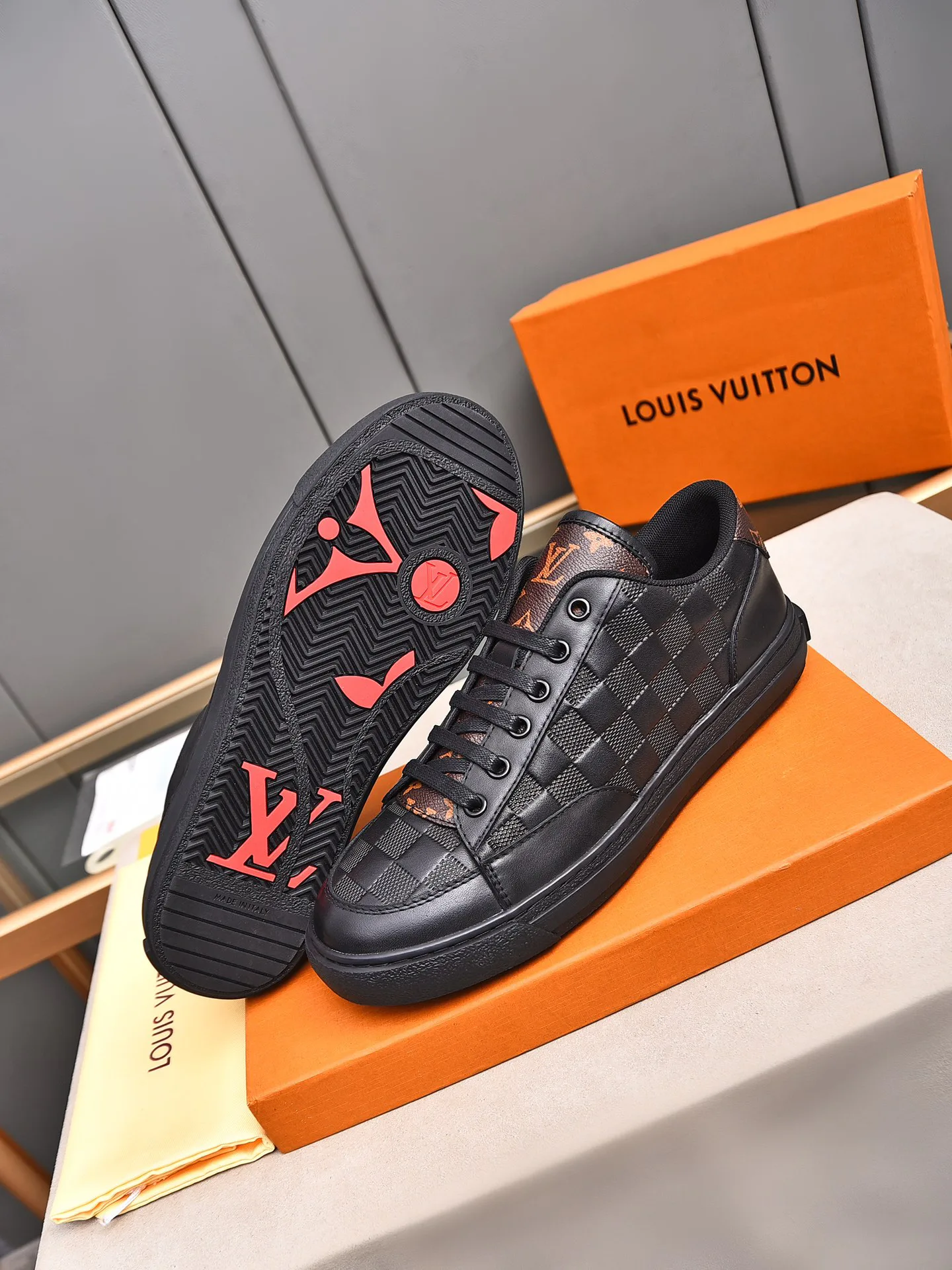 Кроссовки Мужские Louis Vuitton 12960056