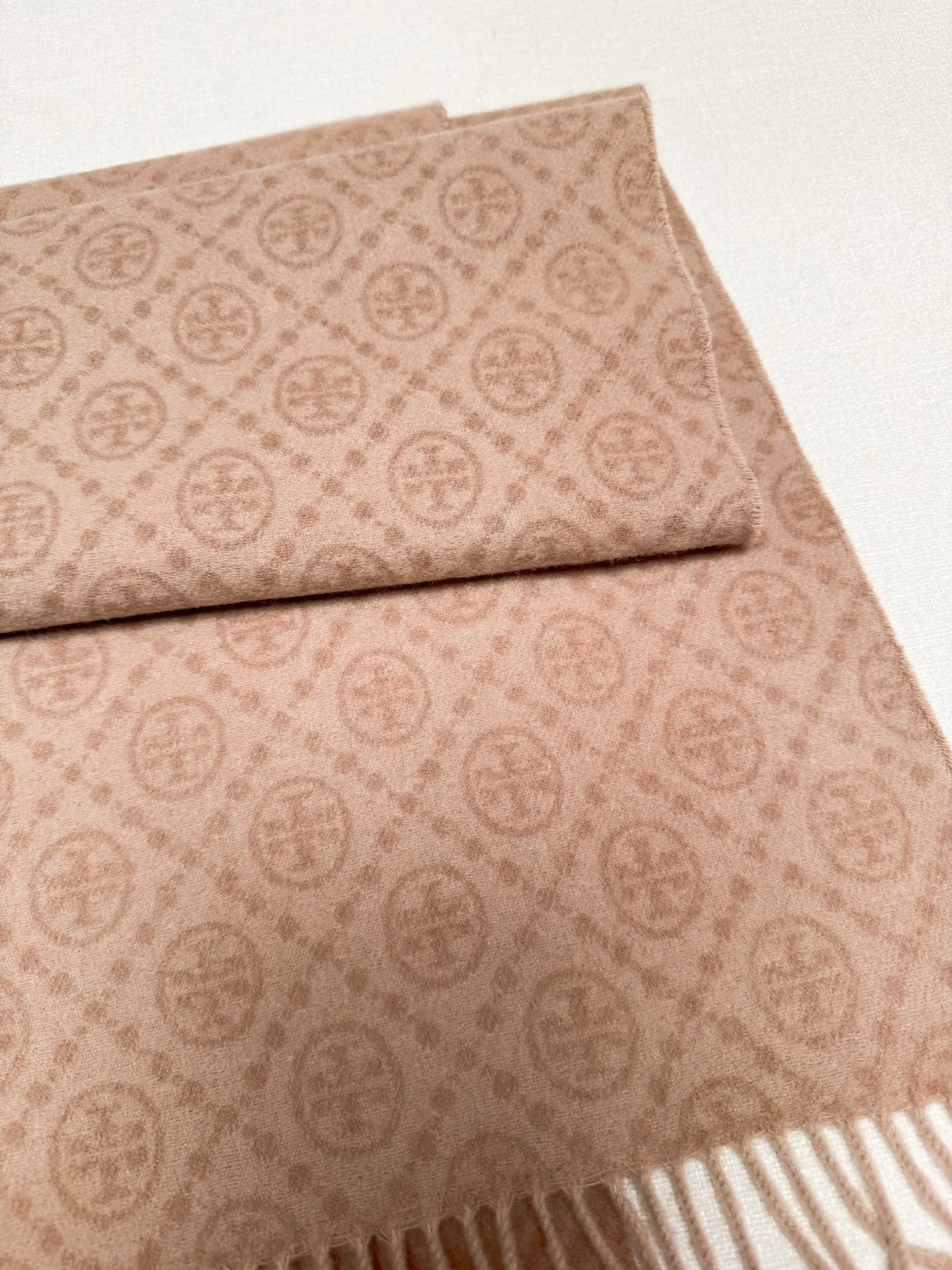 Шарфы Tory Burch 17992000
