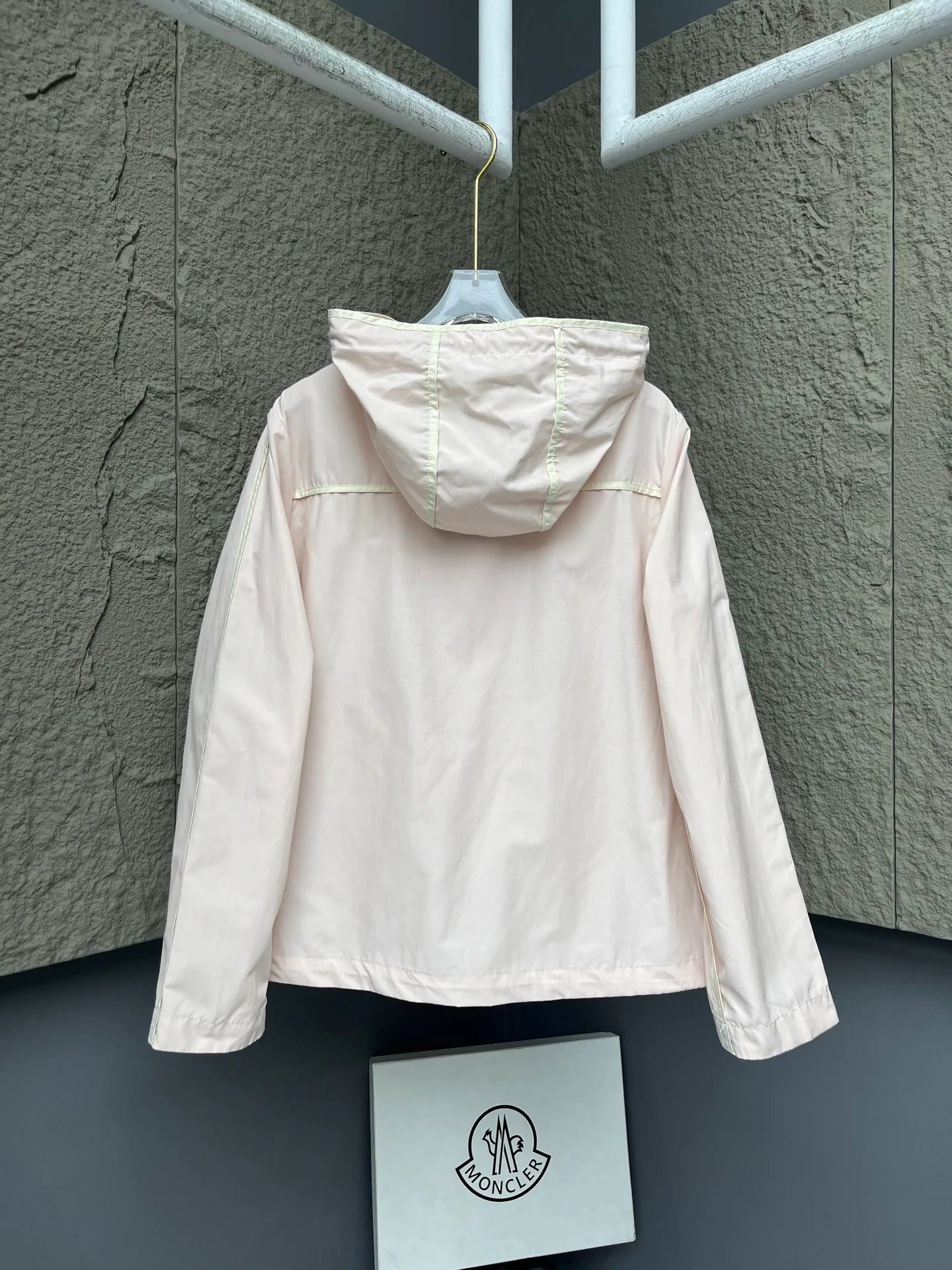 Куртки И Пуховики Женские Moncler 14179712