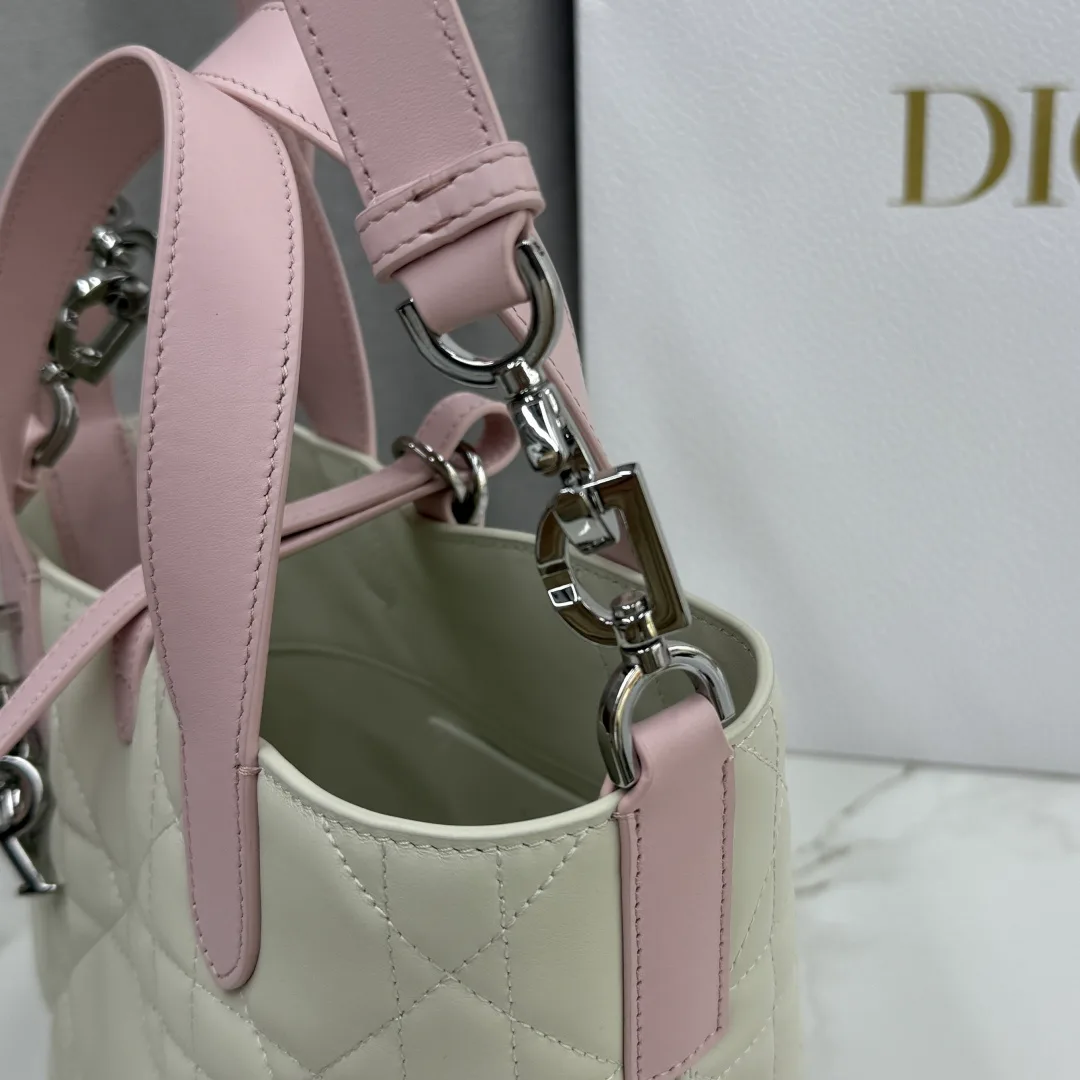 Классические Сумки Женские Christian Dior 11905691