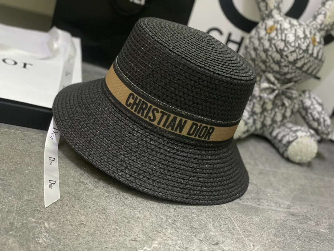 Головные Уборы Christian Dior 17810489