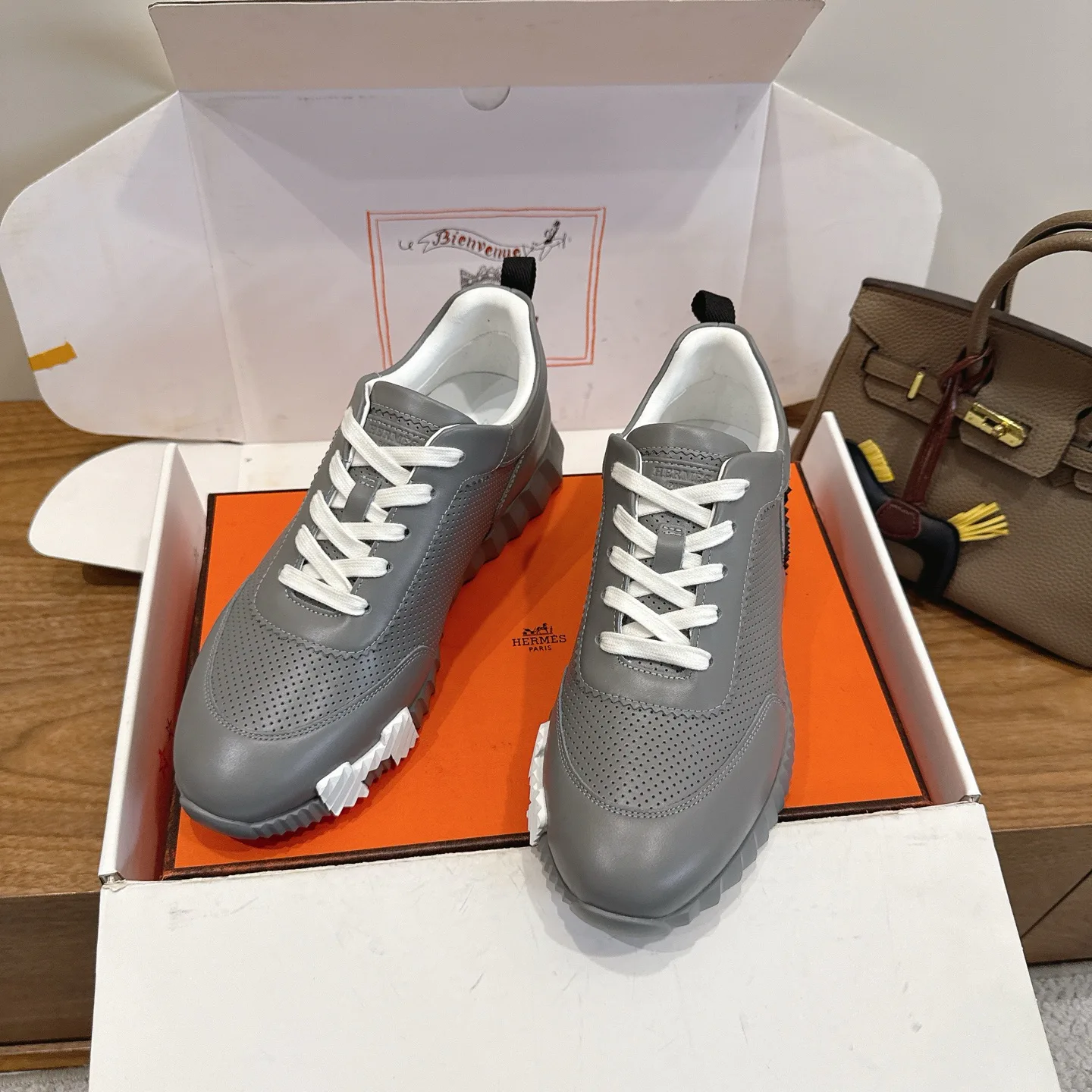 Кроссовки Женские Hermes 11336536