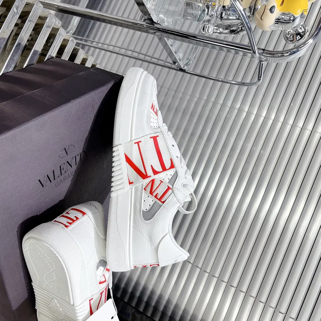 Кроссовки Женские Valentino 904569