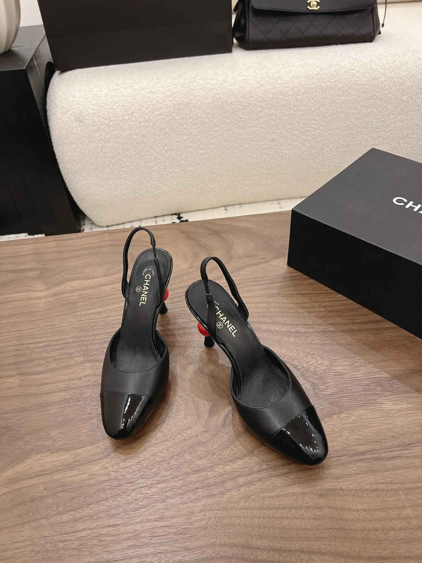 Туфли Женские Chanel 19080168
