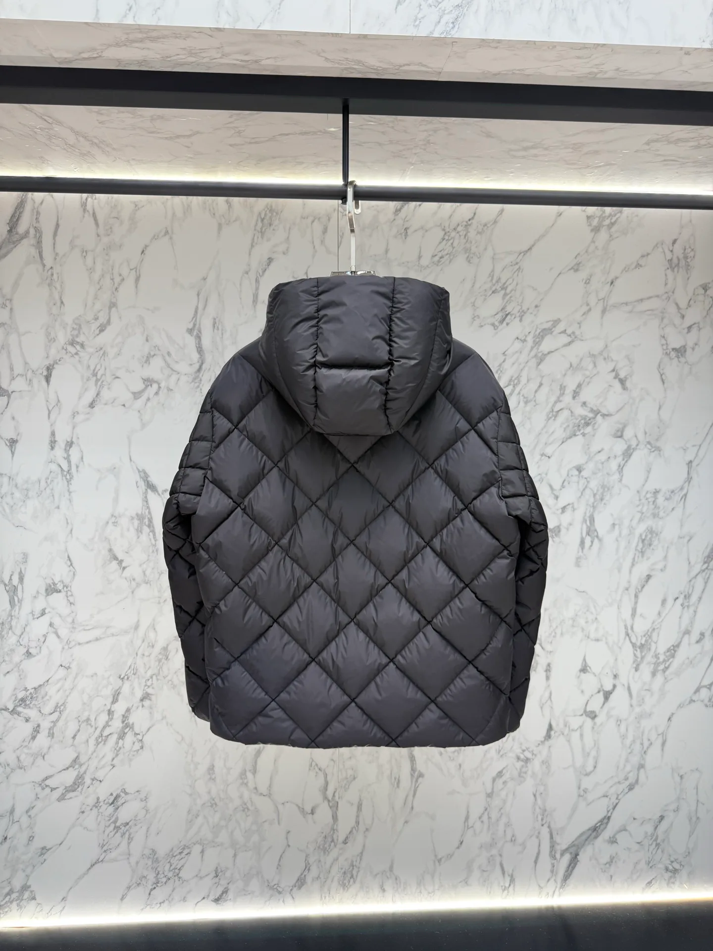 Куртки И Пуховики Мужские Moncler 18214576