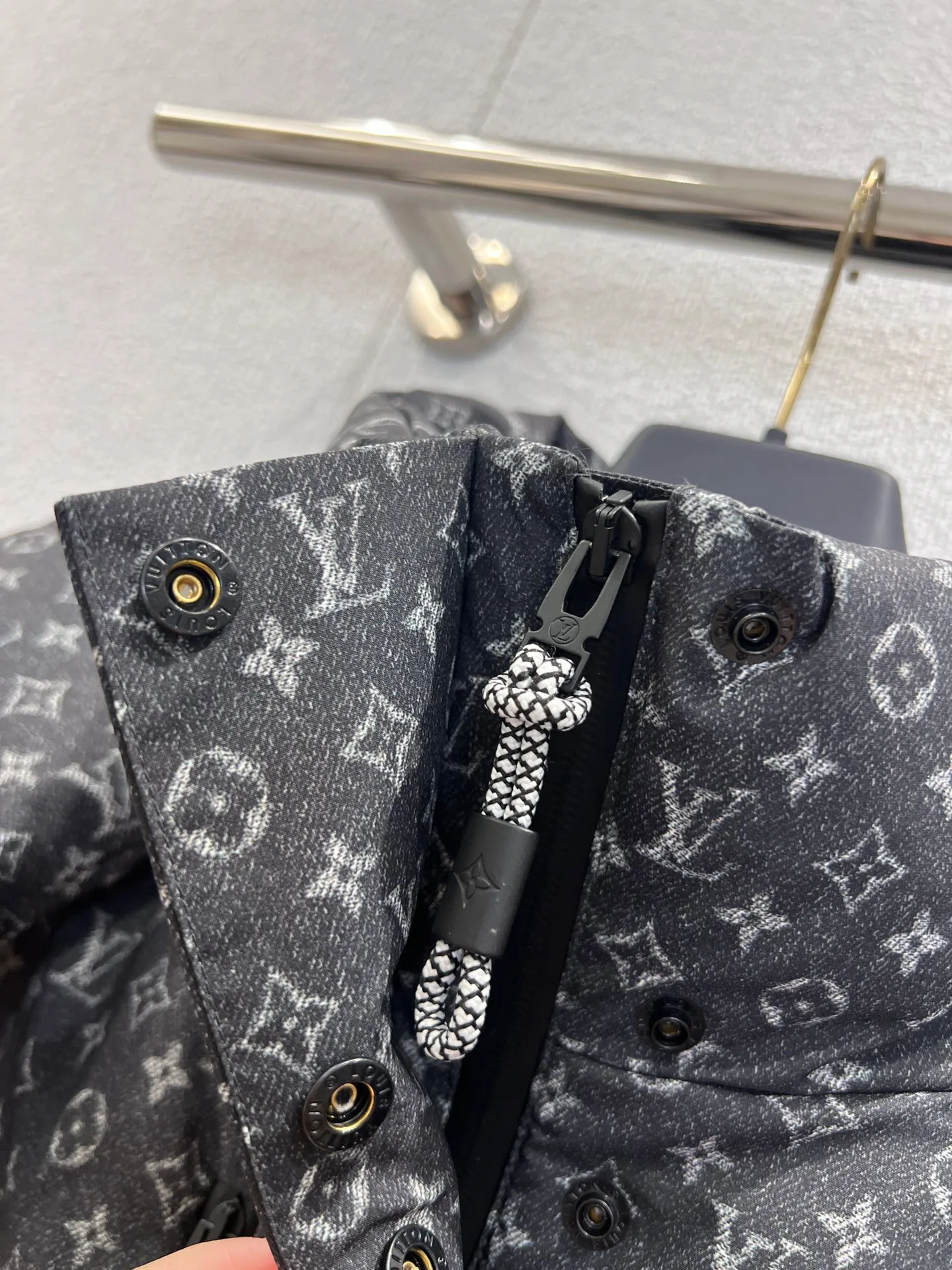 Куртки И Пуховики Женские Louis Vuitton 502681