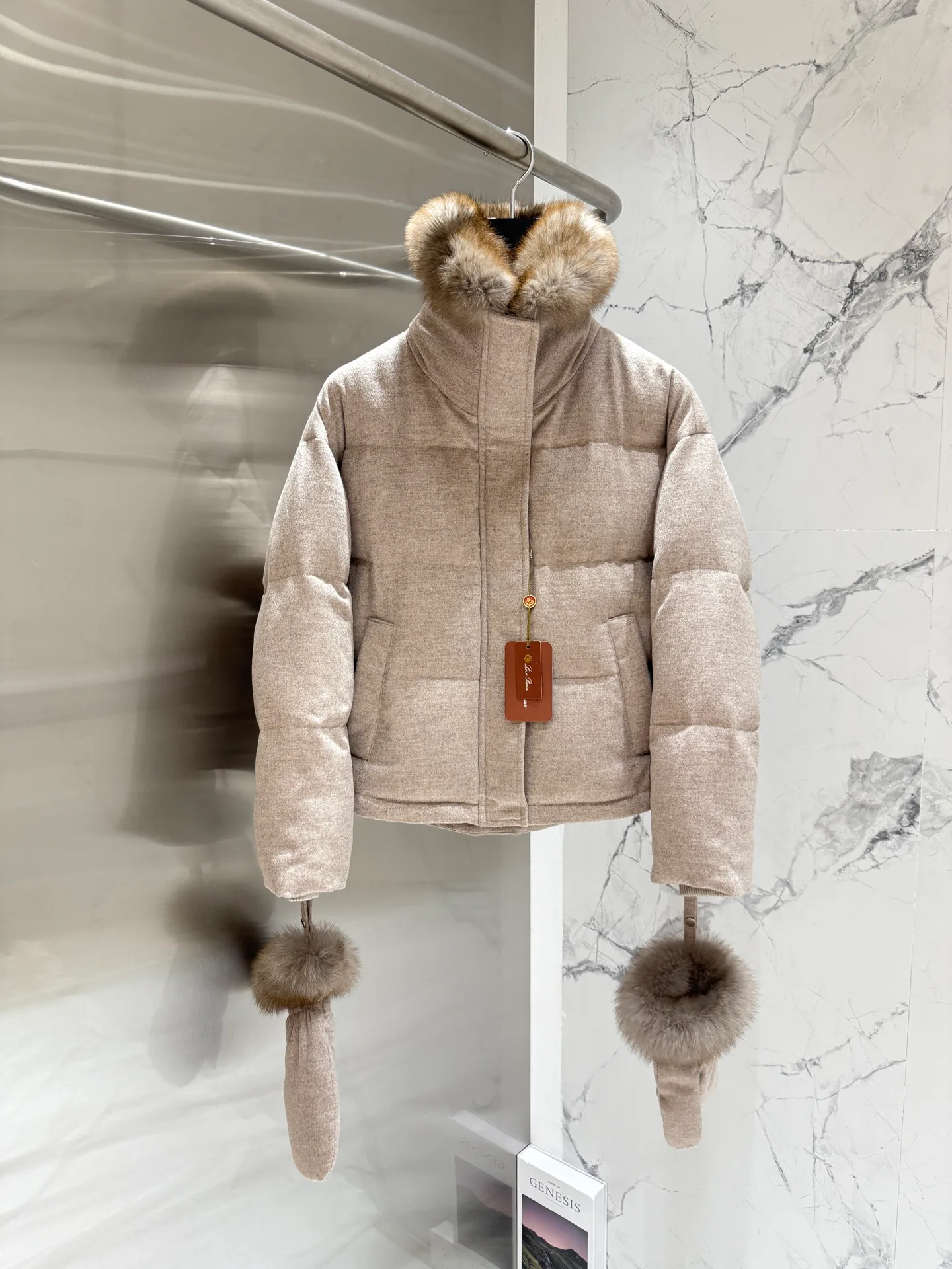 Куртки И Пуховики Женские Loro Piana 18593043