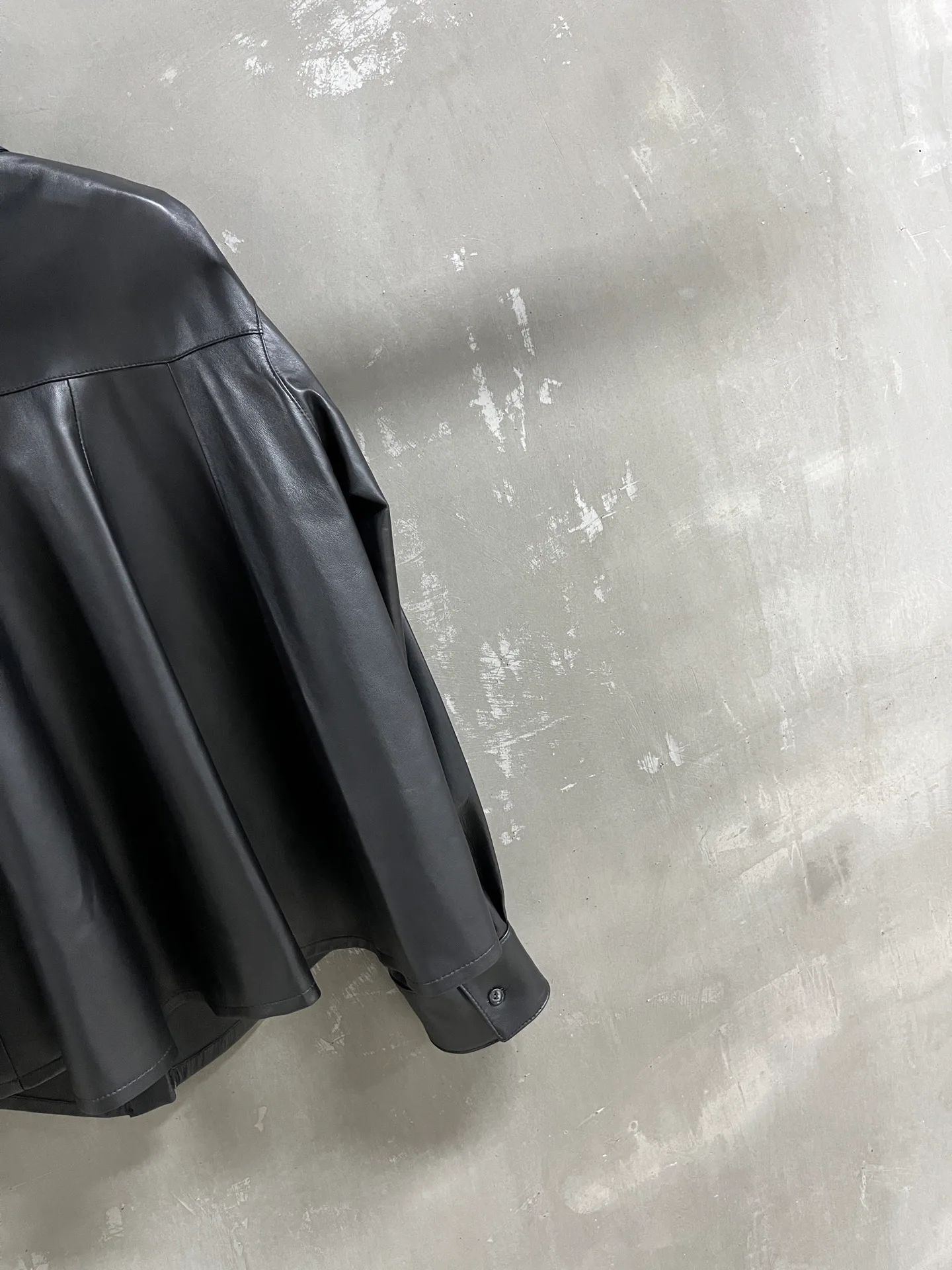 Кожаные Куртки И Дублёнки Женские Loewe 18172887