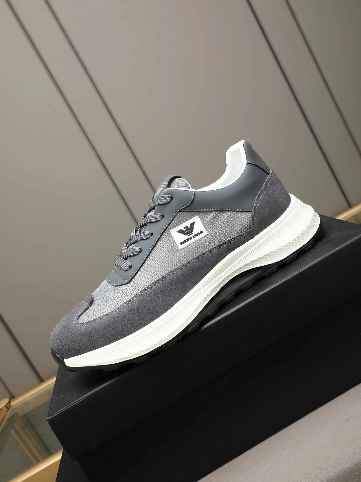 Кроссовки Мужские Armani 17429927