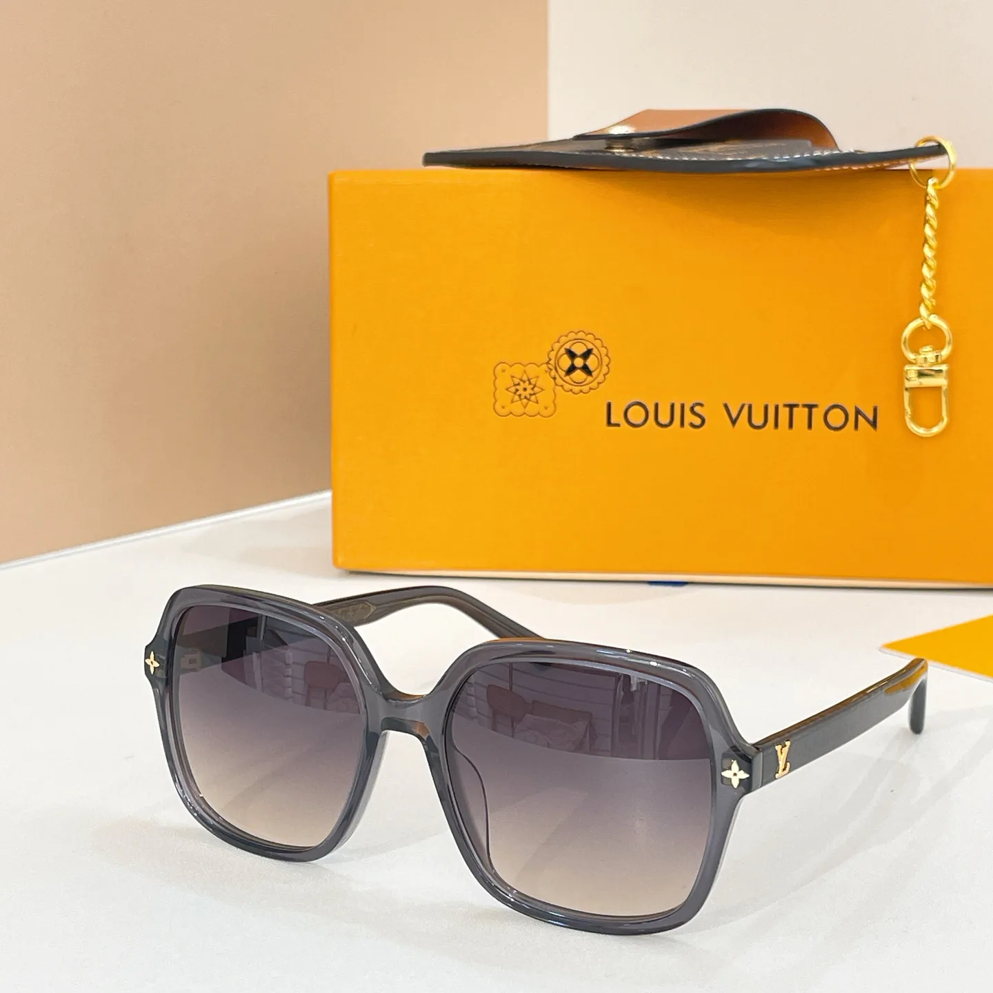 Очки Louis Vuitton 5037319