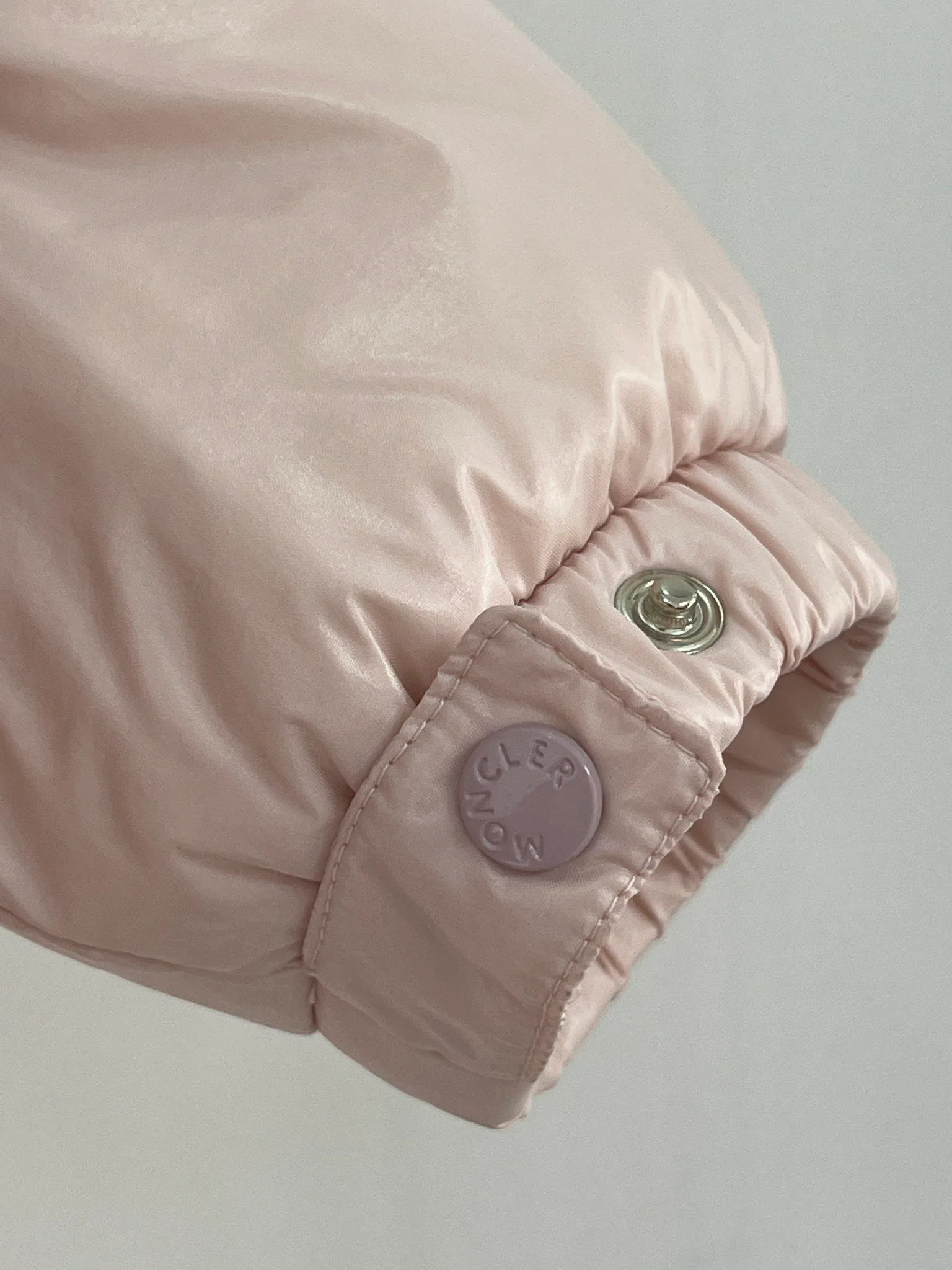 Куртки И Пуховики Женские Moncler 18416200