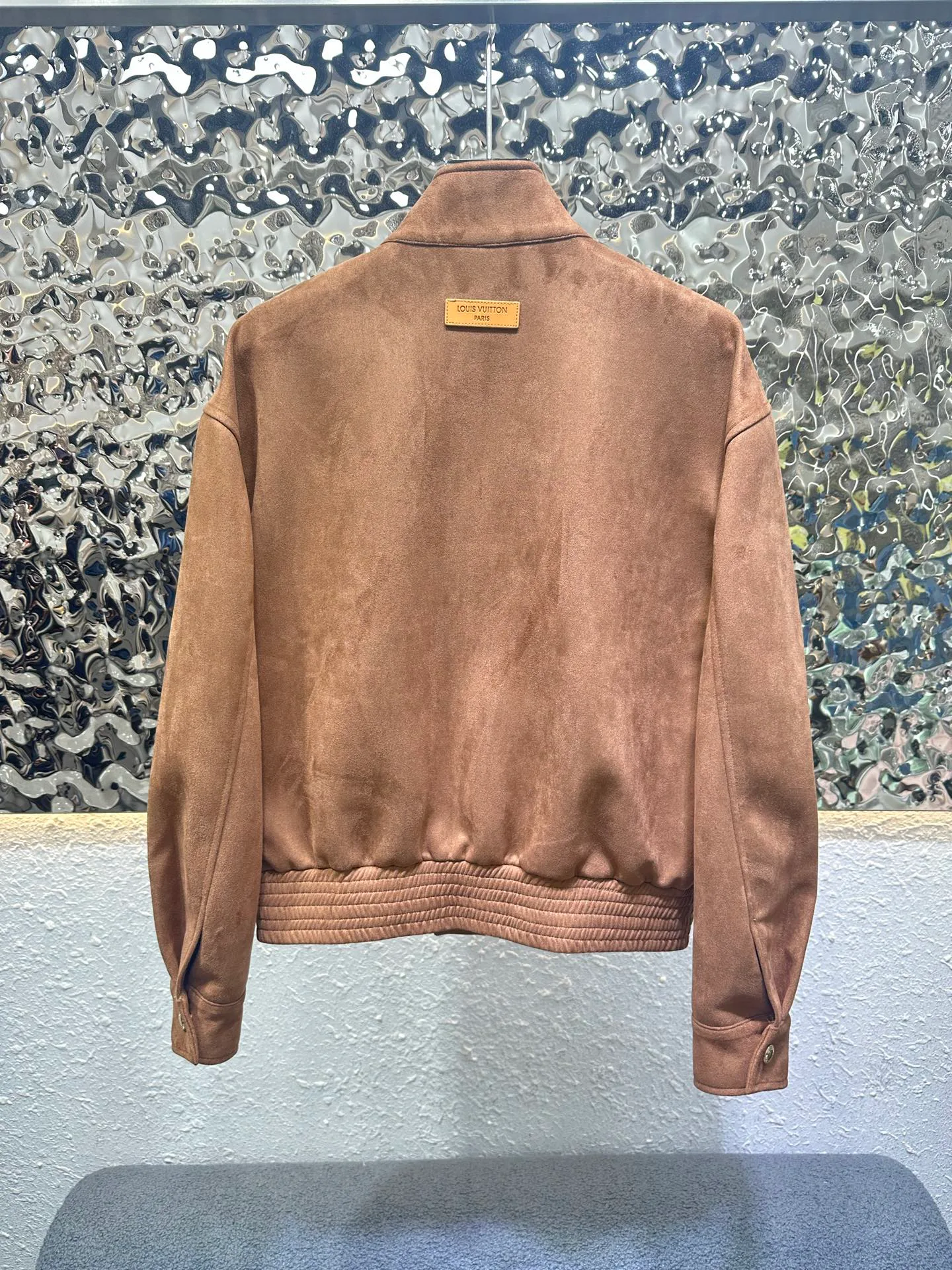 Куртки И Пуховики Женские Louis Vuitton 18873414