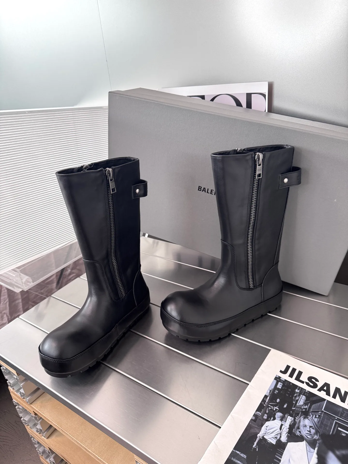Сапоги Женские Balenciaga 18152287