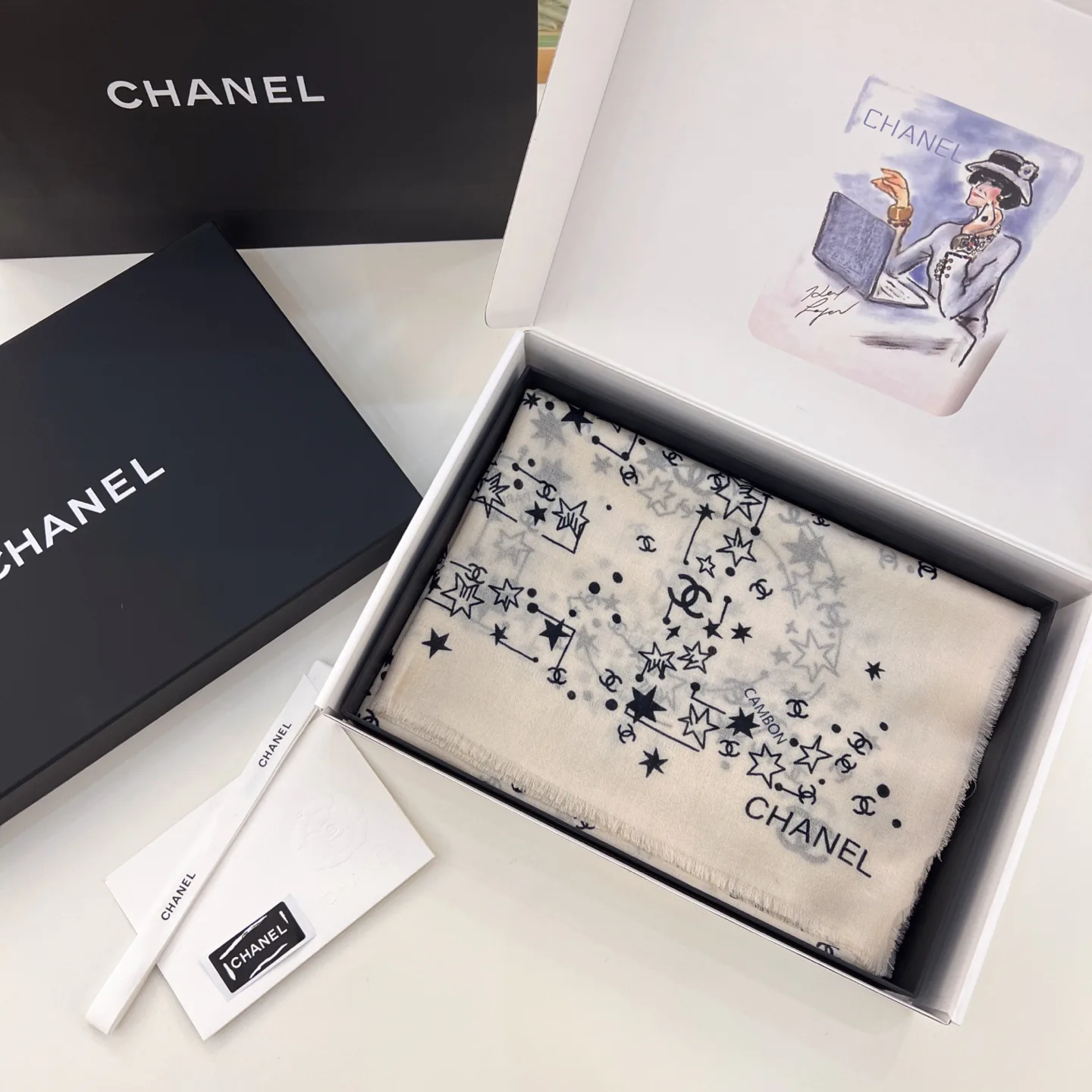 Шарфы Chanel 17987321