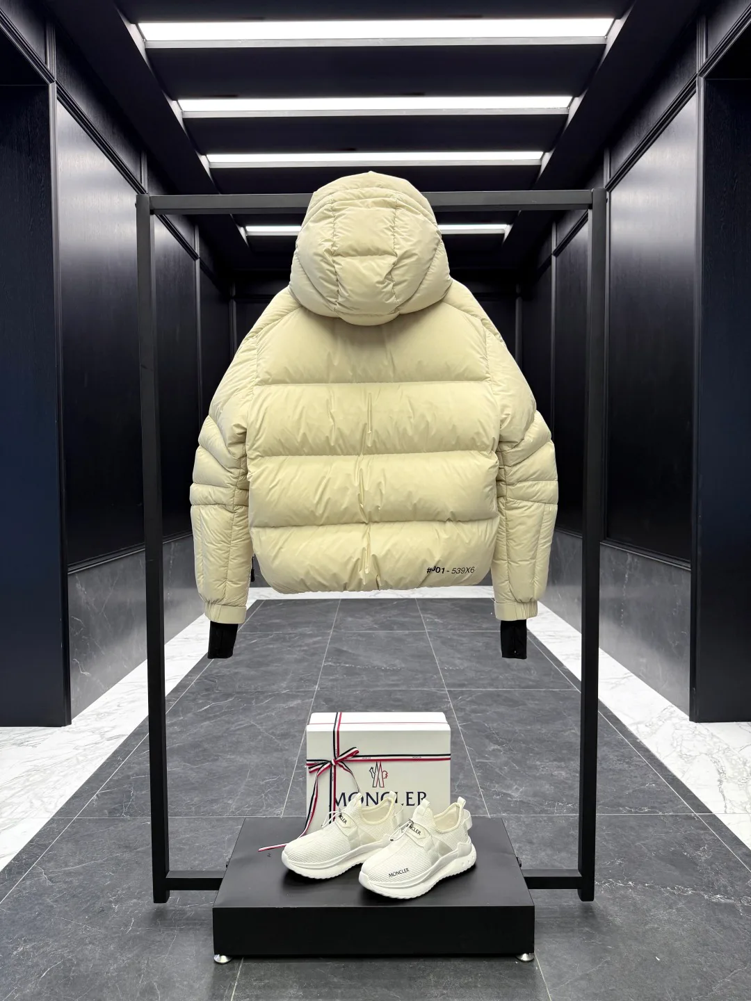 Куртки И Пуховики Мужские Moncler 938691