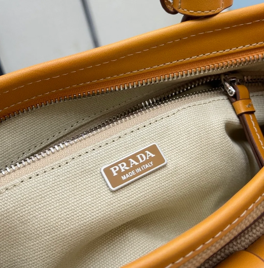 Классические Сумки Женские Prada 13223419