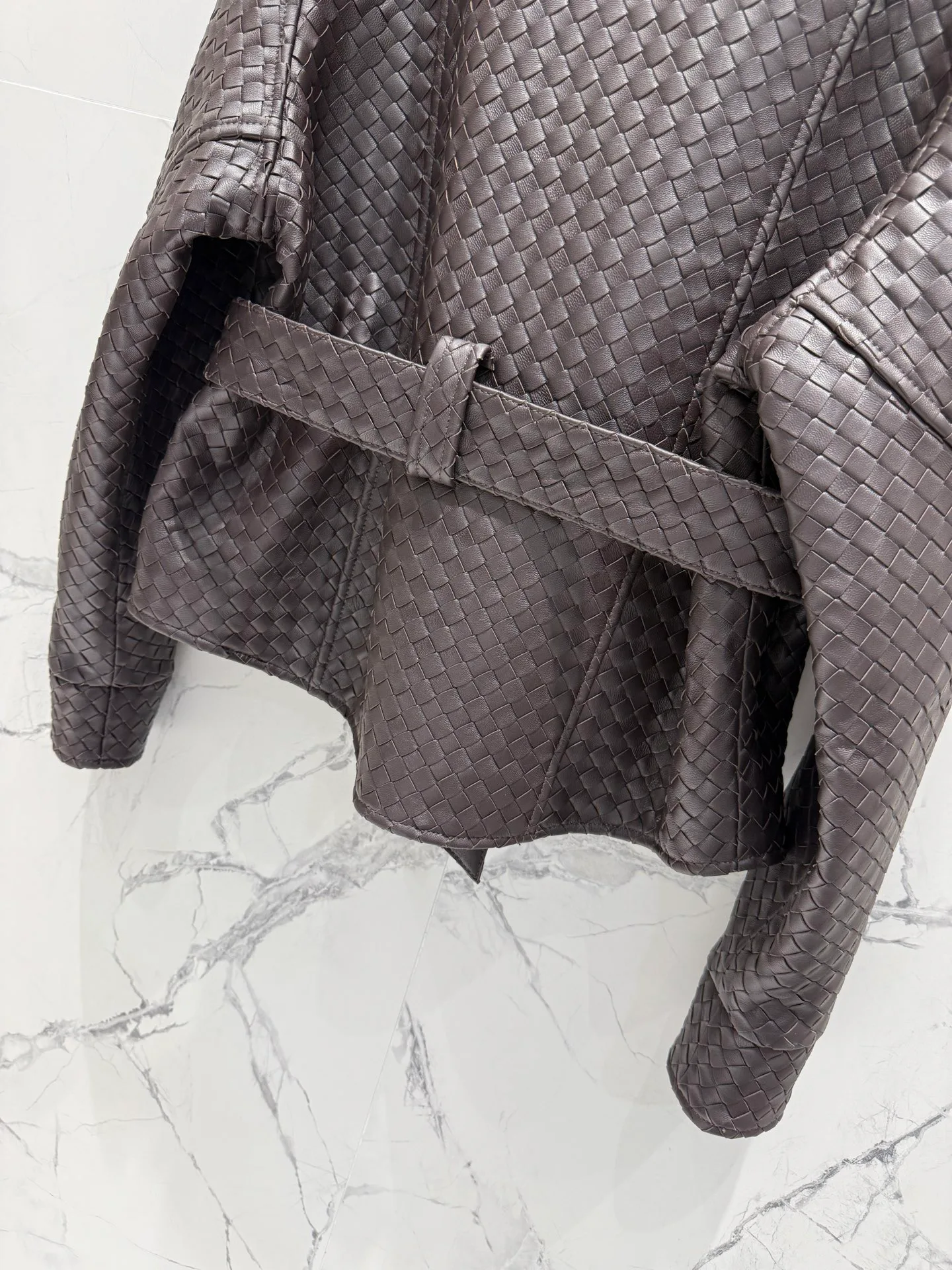 Кожаные Куртки И Дублёнки Женские Bottega Veneta 18083011