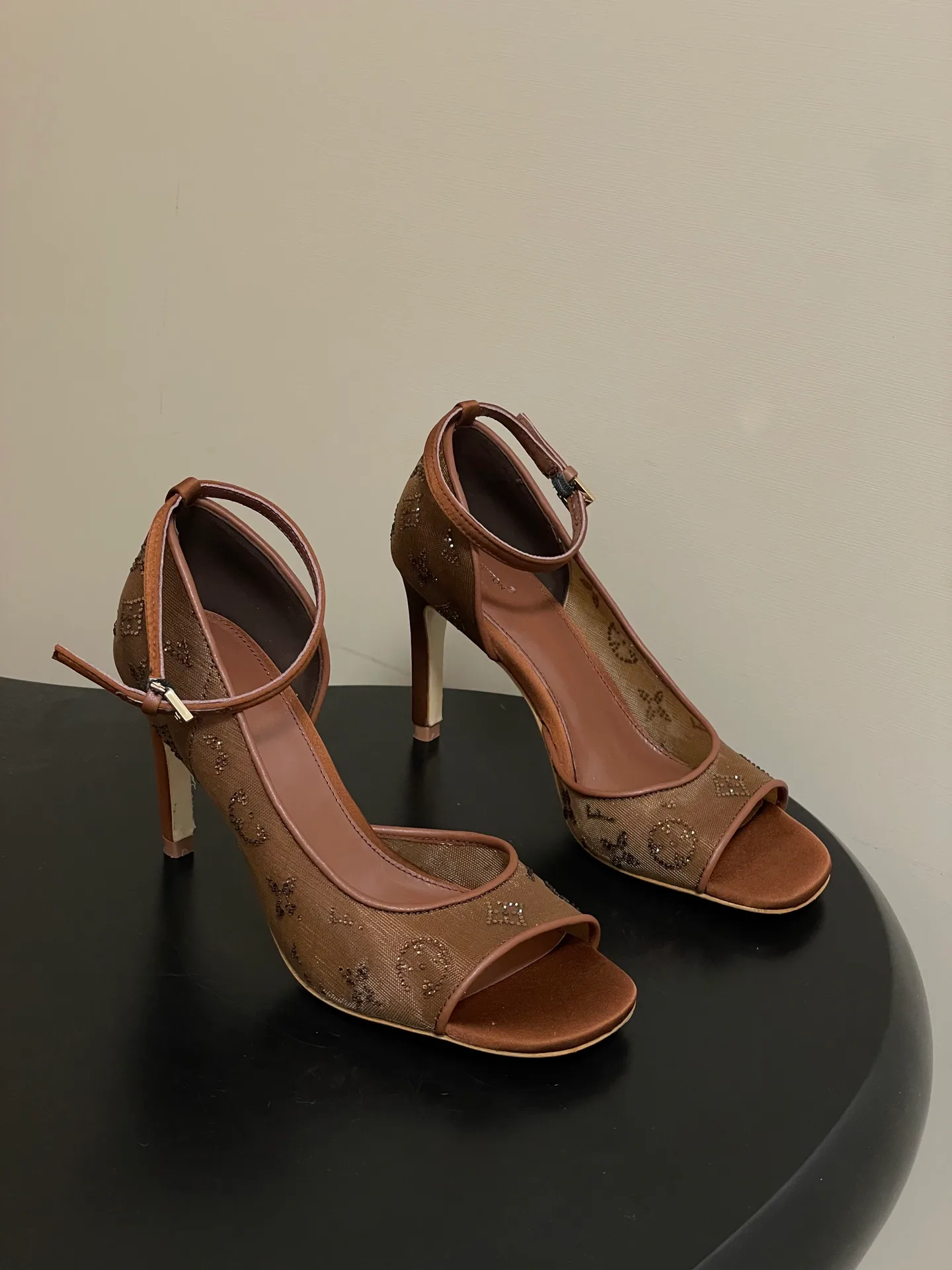 Туфли Женские Louis Vuitton 2597148