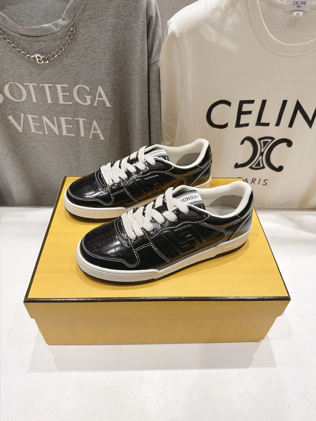 Кроссовки Женские Fendi 17908448