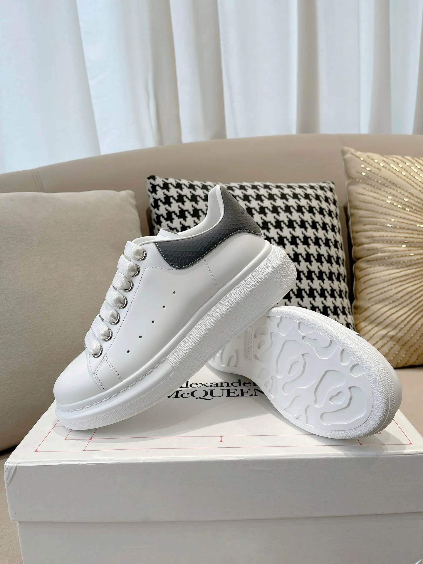 Кеды Женские Alexander Mcqueen 18744