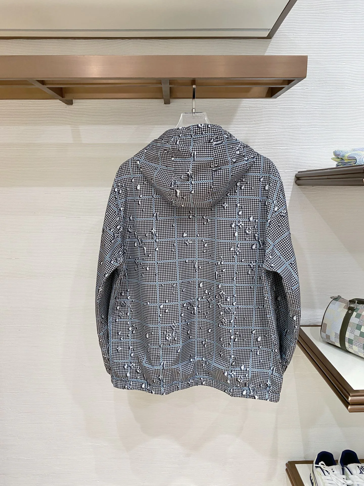 Куртки И Пуховики Мужские Louis Vuitton 11392168