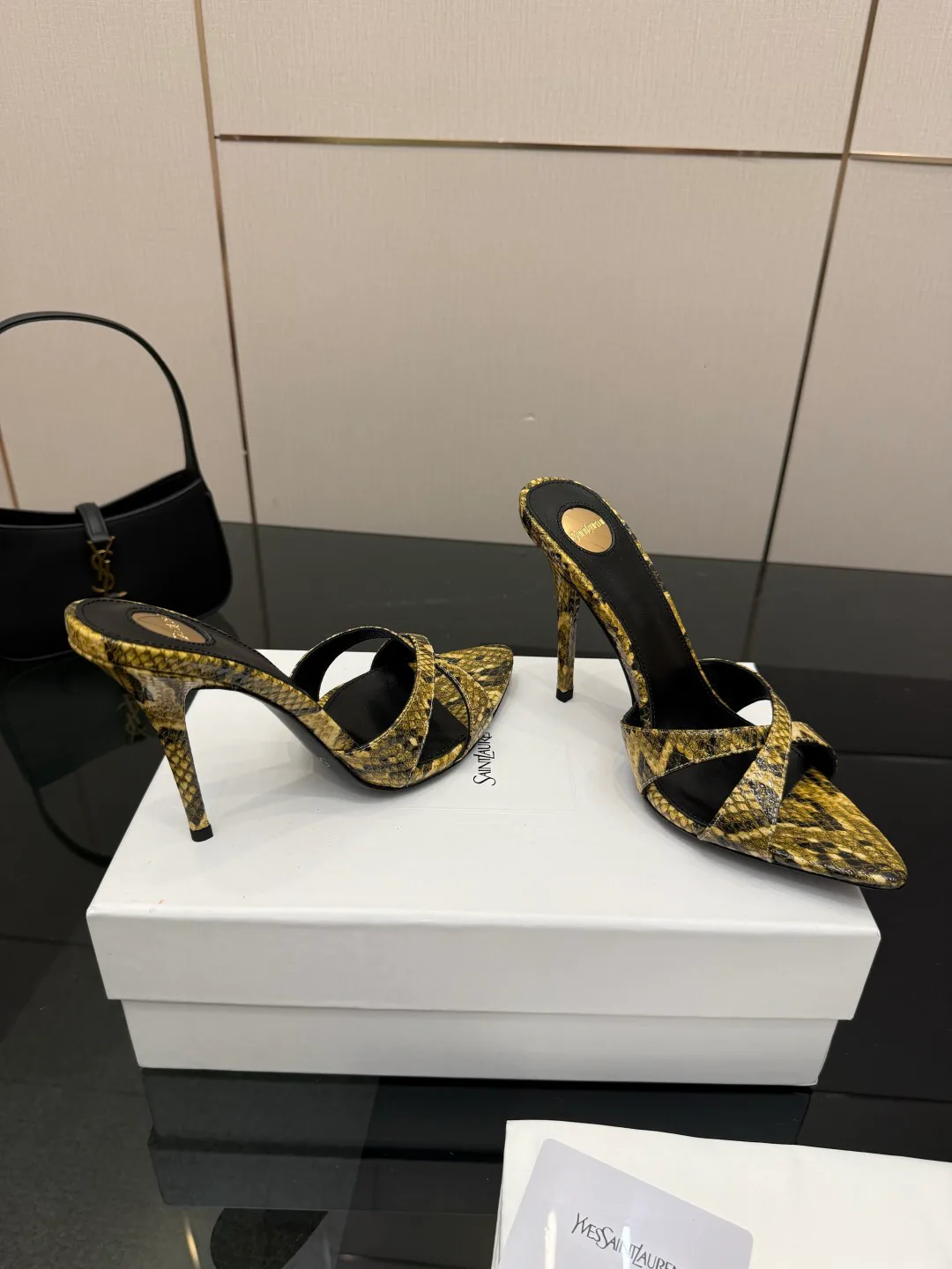 Босоножки Женские Saint Laurent 11409899