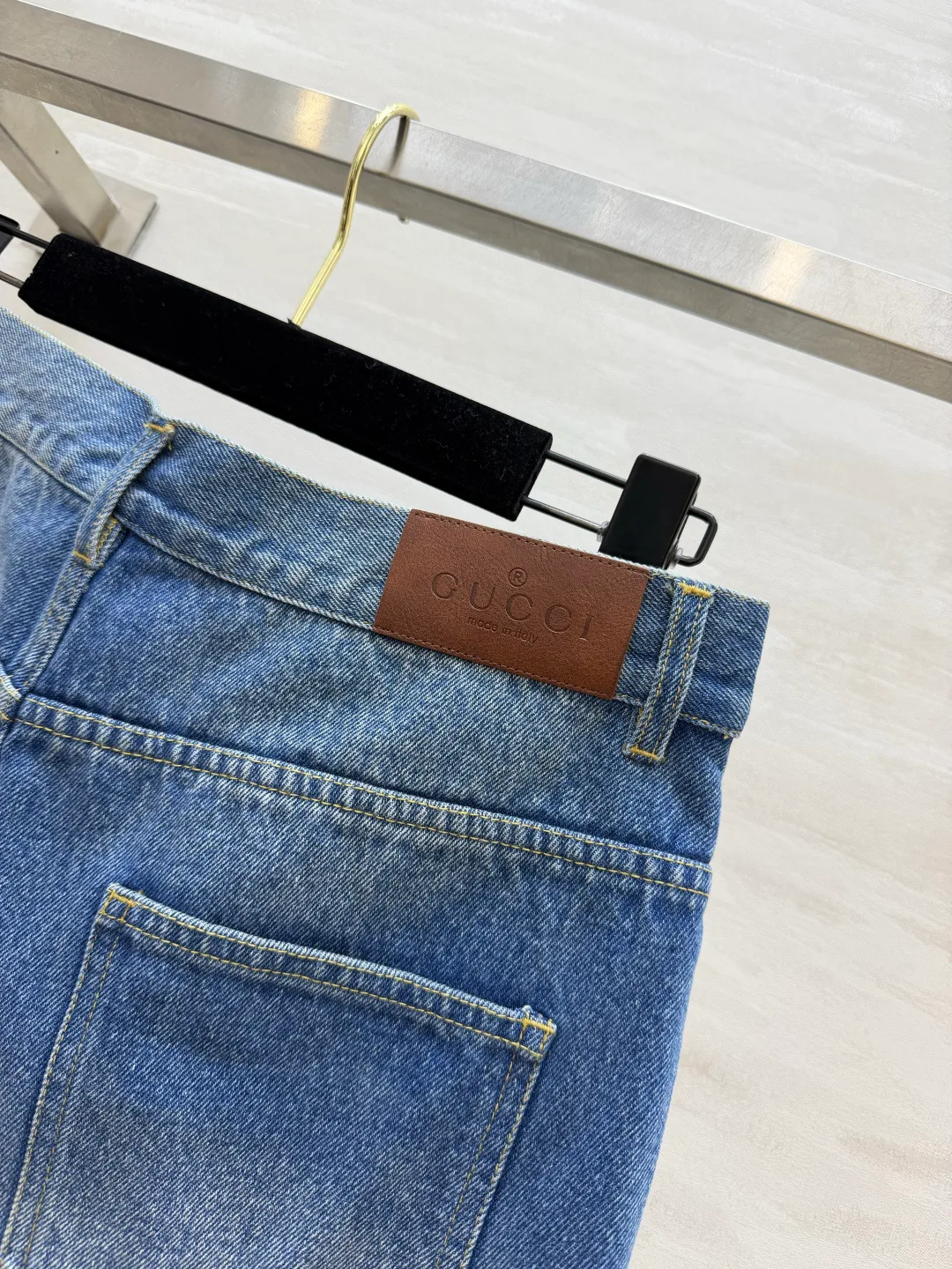 Джинсы Женские Gucci 19091693