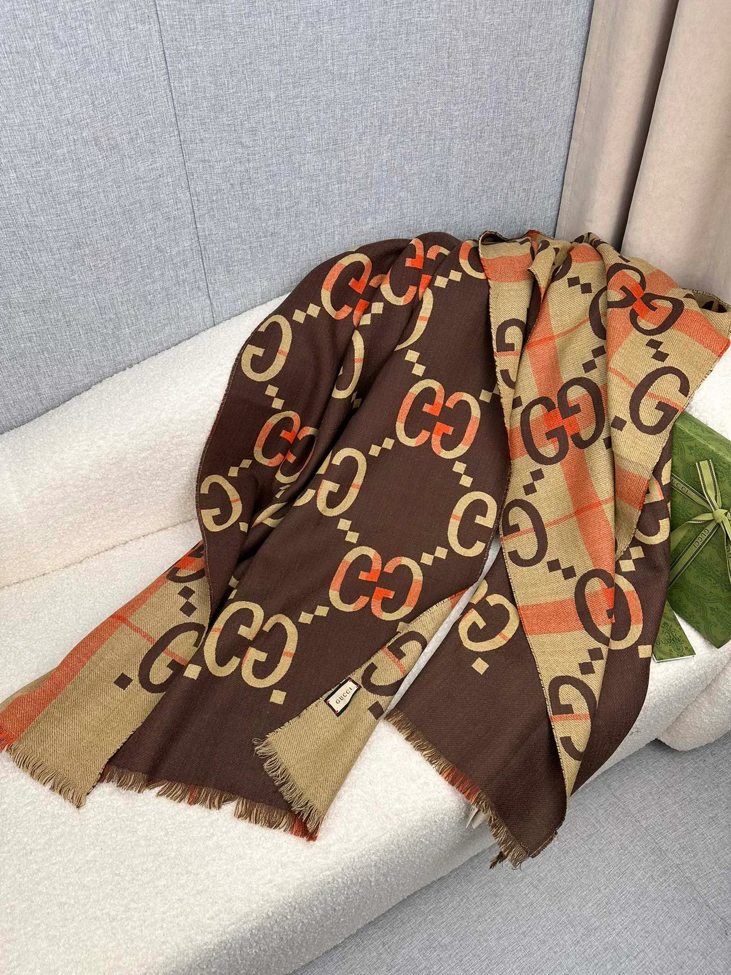 Шарфы Gucci 412316