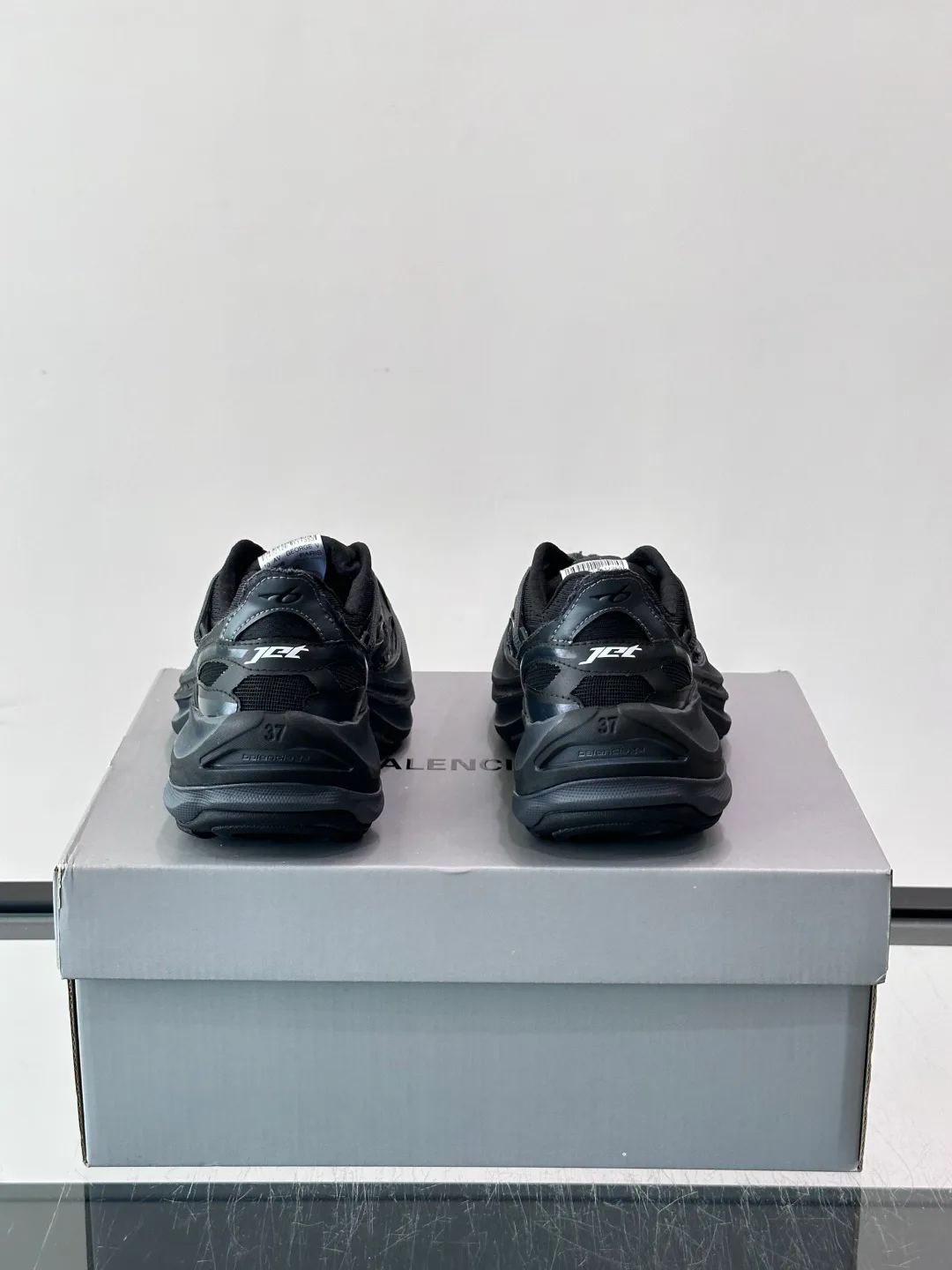 Кроссовки Женские Balenciaga 17634158