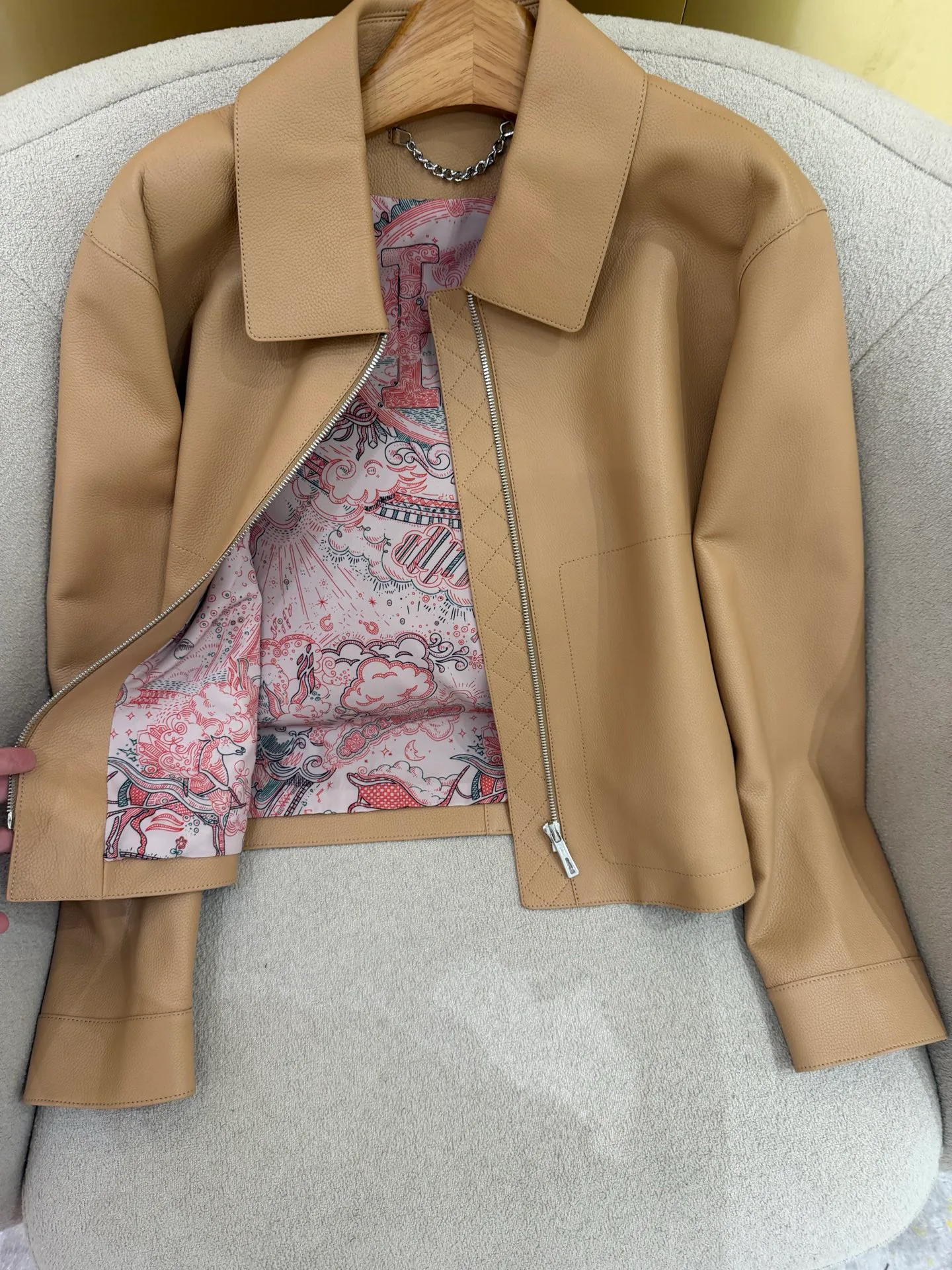 Кожаные Куртки И Дублёнки Женские Hermes 17802391