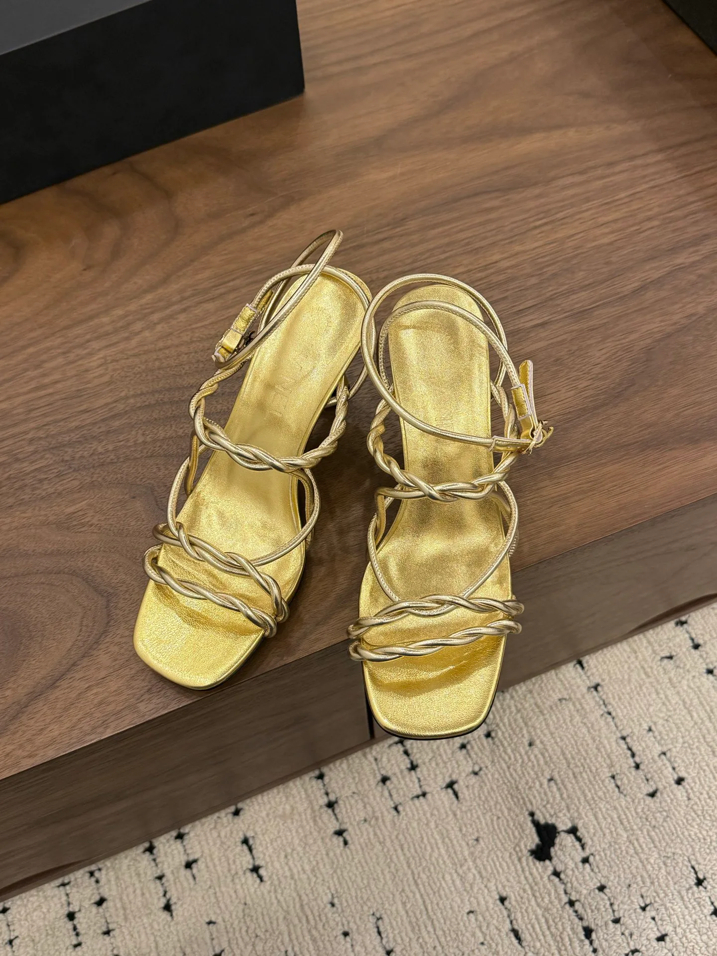 Сандалии Женские Chanel 13444877