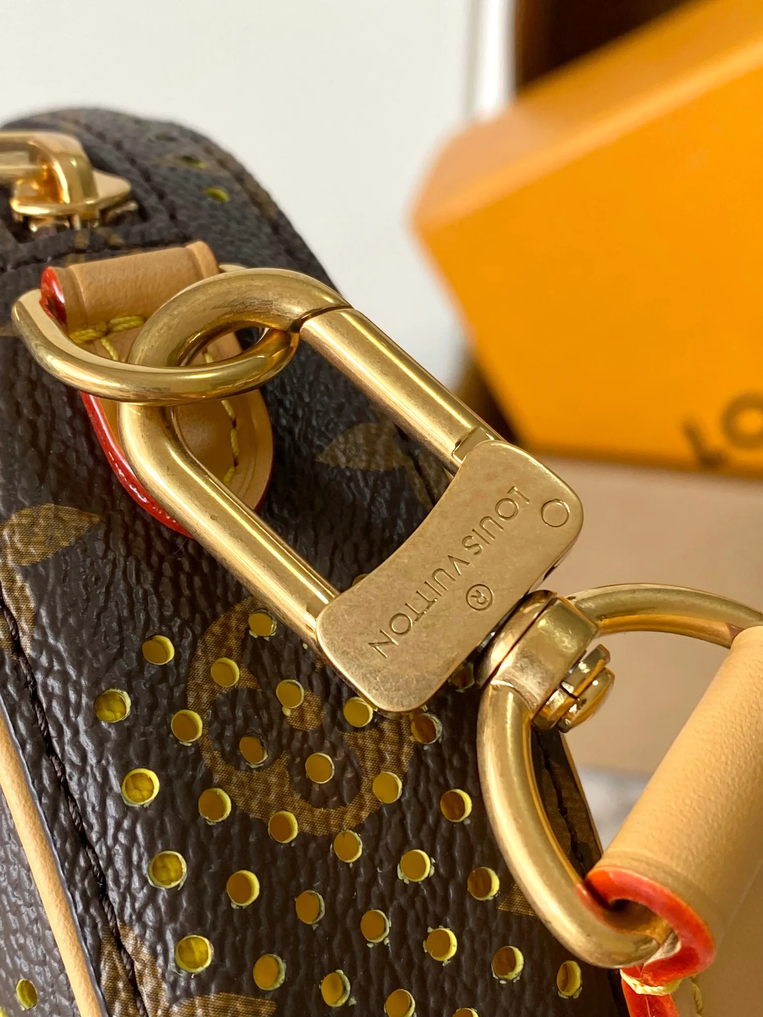Классические Сумки Женские Louis Vuitton 17303182