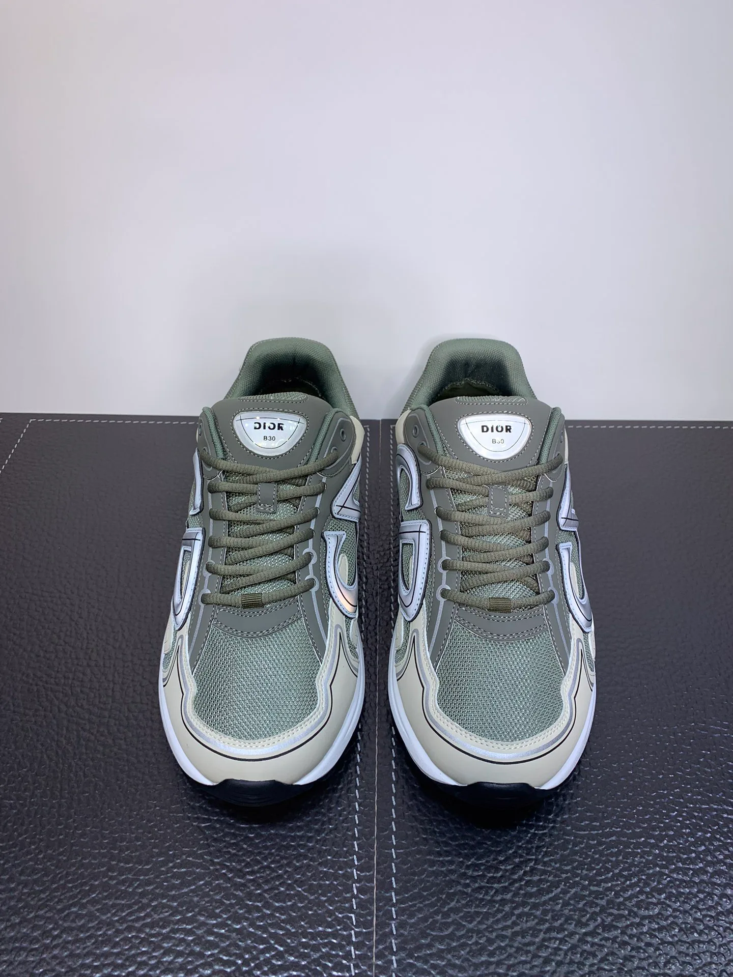 Кроссовки Женские Christian Dior 11617792