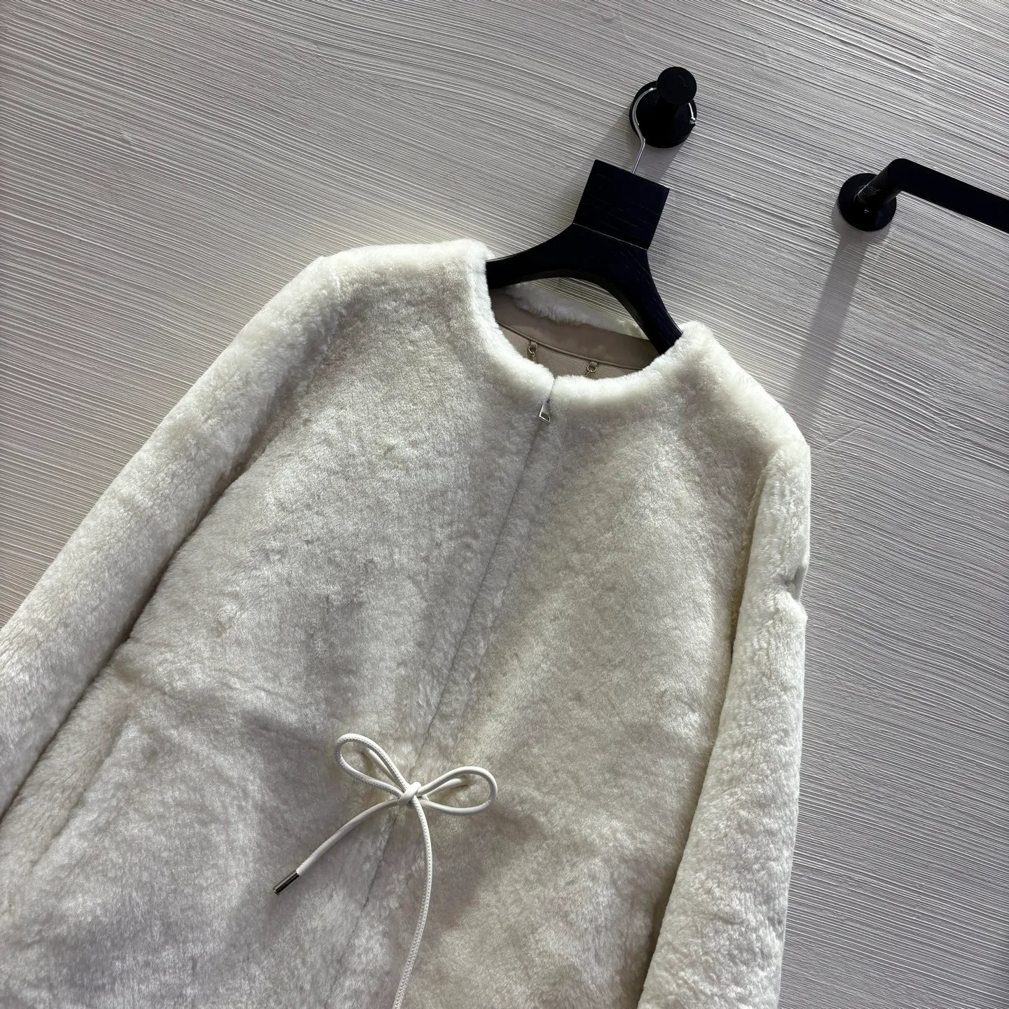 Кожаные Куртки И Дублёнки Женские Moncler 794765